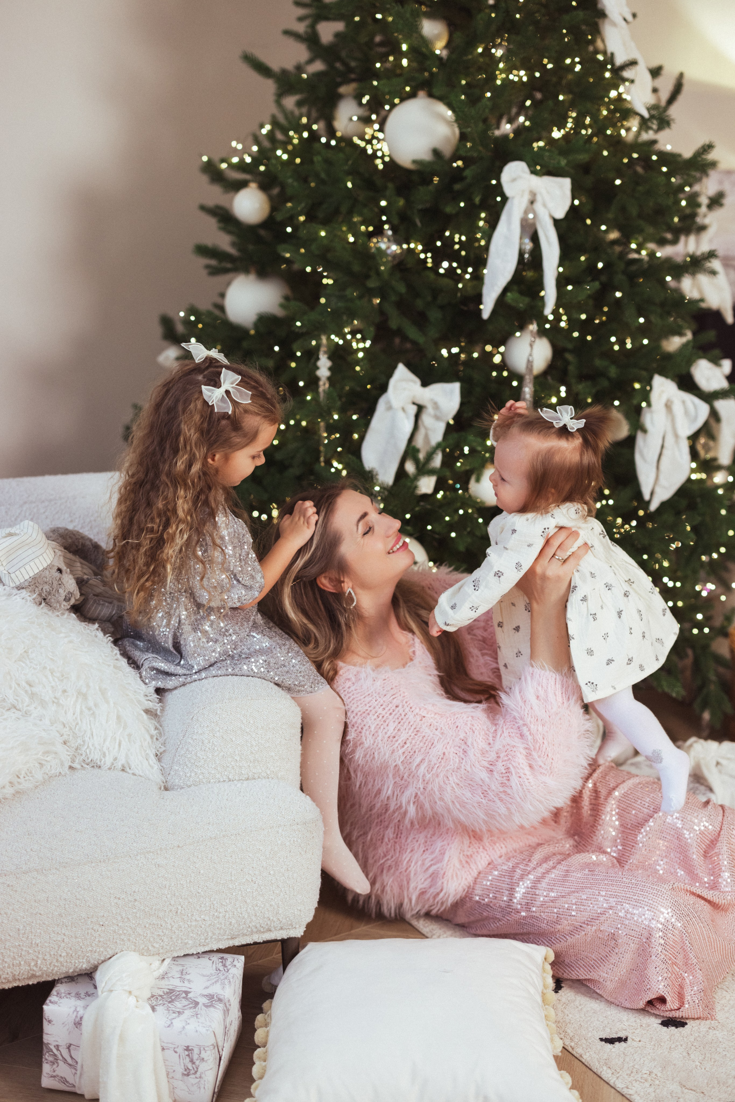 Семейная новогодняя фотосессия в фотостудии «Париж», г Краснодар. Семейный и детский фотограф в Краснодаре Анна Трашкова