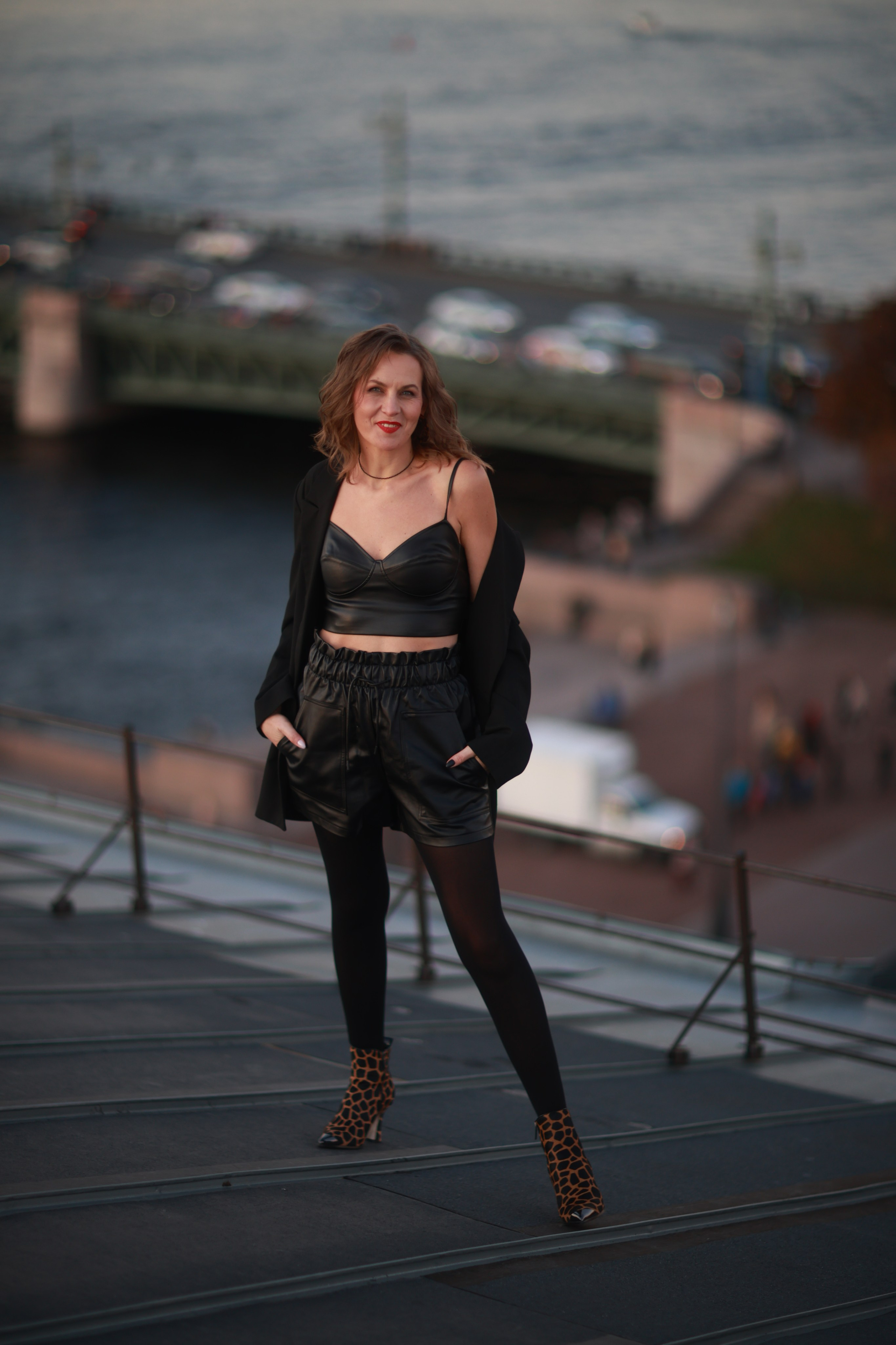 Женская съемка на крыше в закате. Фотограф в Санкт-Петербурге Анастасия Полякова