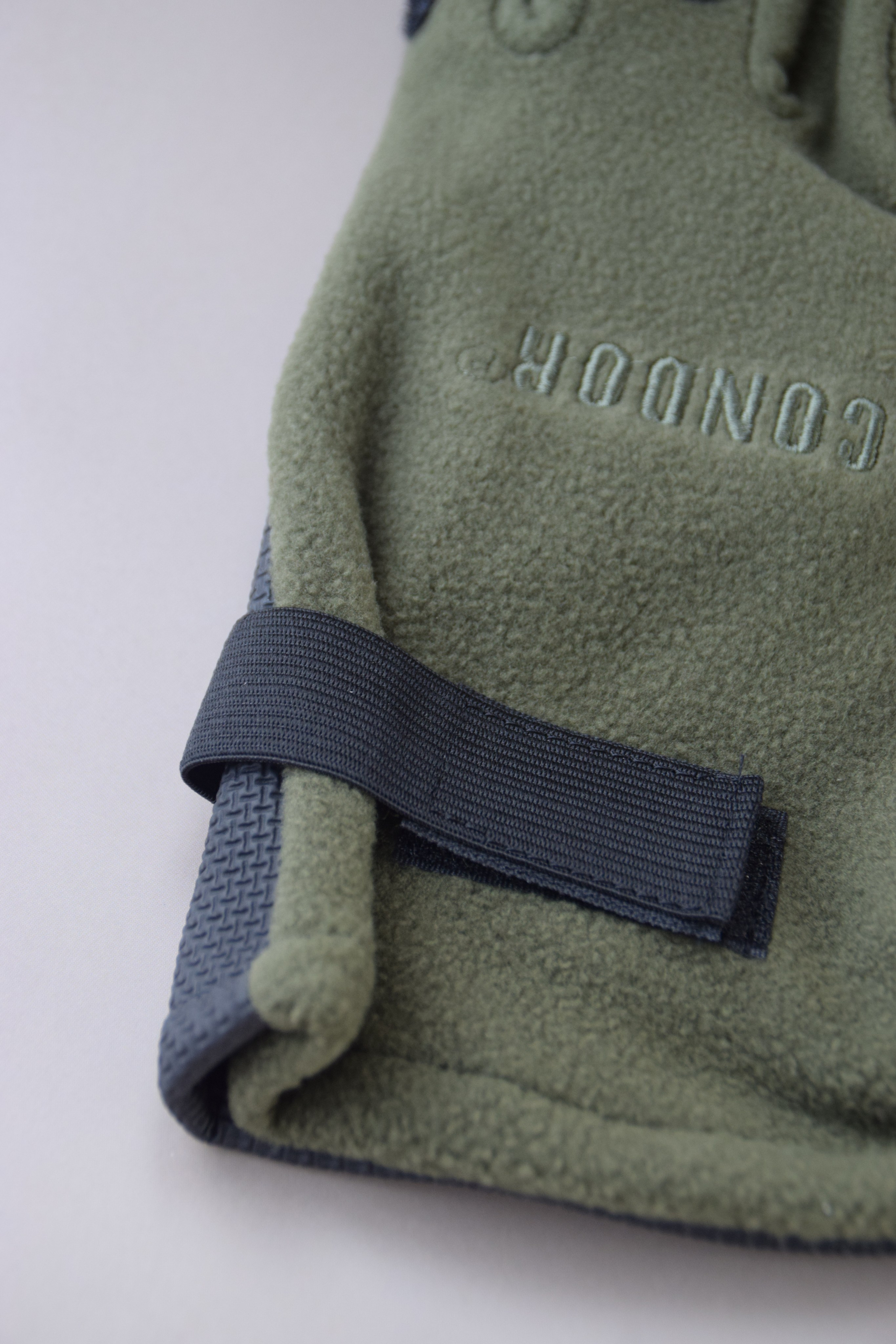 Одежда. Кузнецова Мария — профессиональный фотограф в Санкт-Петербурге | Предметная фотосъёмка, модельные тесты, актёрское портфолио, концерты