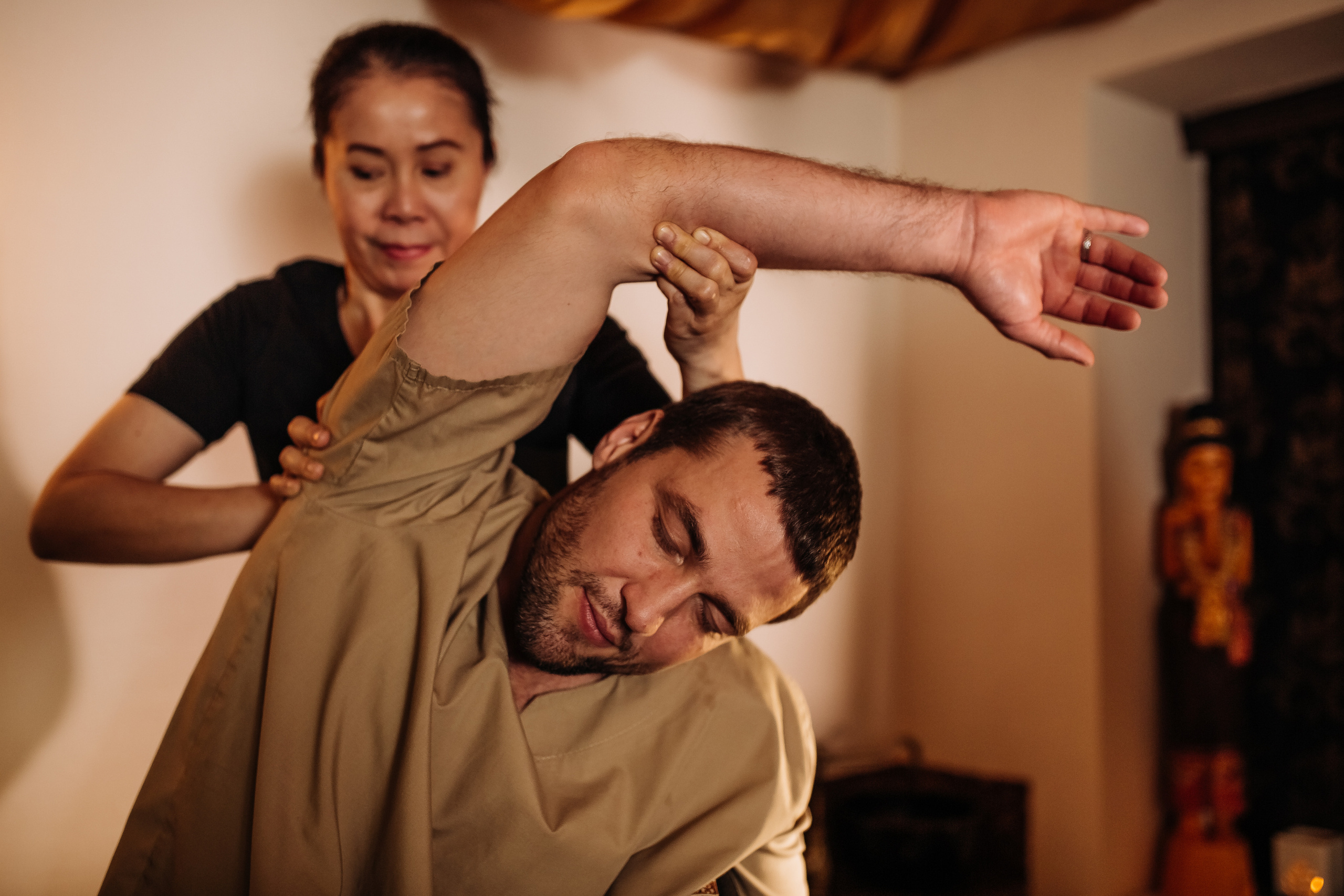 Контент Массаж. Темная тема. ФОТО ВИДЕО ПРОДАКШН Санкт-Петербург Москва фотограф Мария Хрусталева