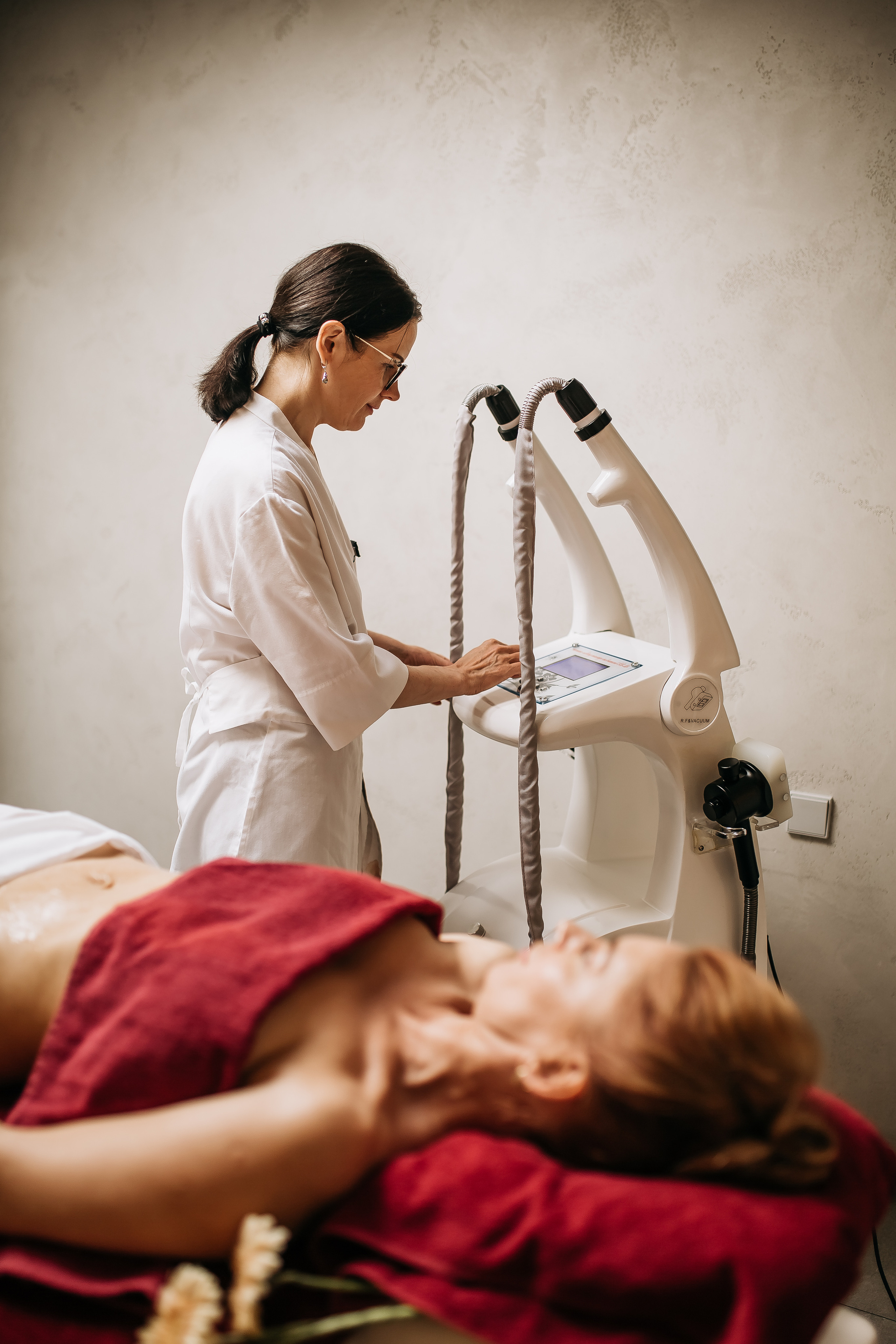 Контент «Аппаратный массаж». ФОТО ВИДЕО ПРОДАКШН Санкт-Петербург Москва фотограф Мария Хрусталева