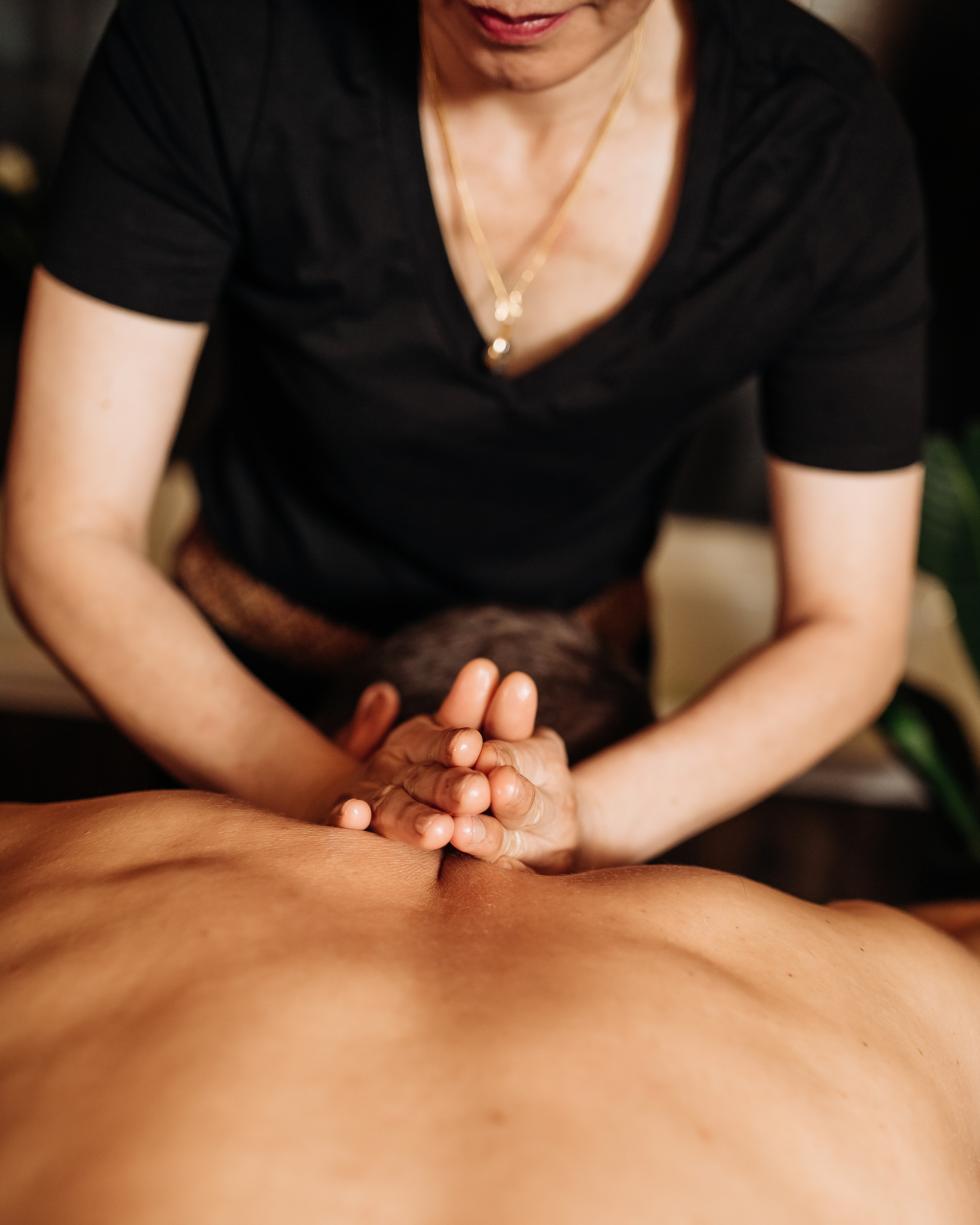 Массаж для мужчин. ФОТО ВИДЕО ПРОДАКШН Санкт-Петербург Москва фотограф Мария Хрусталева