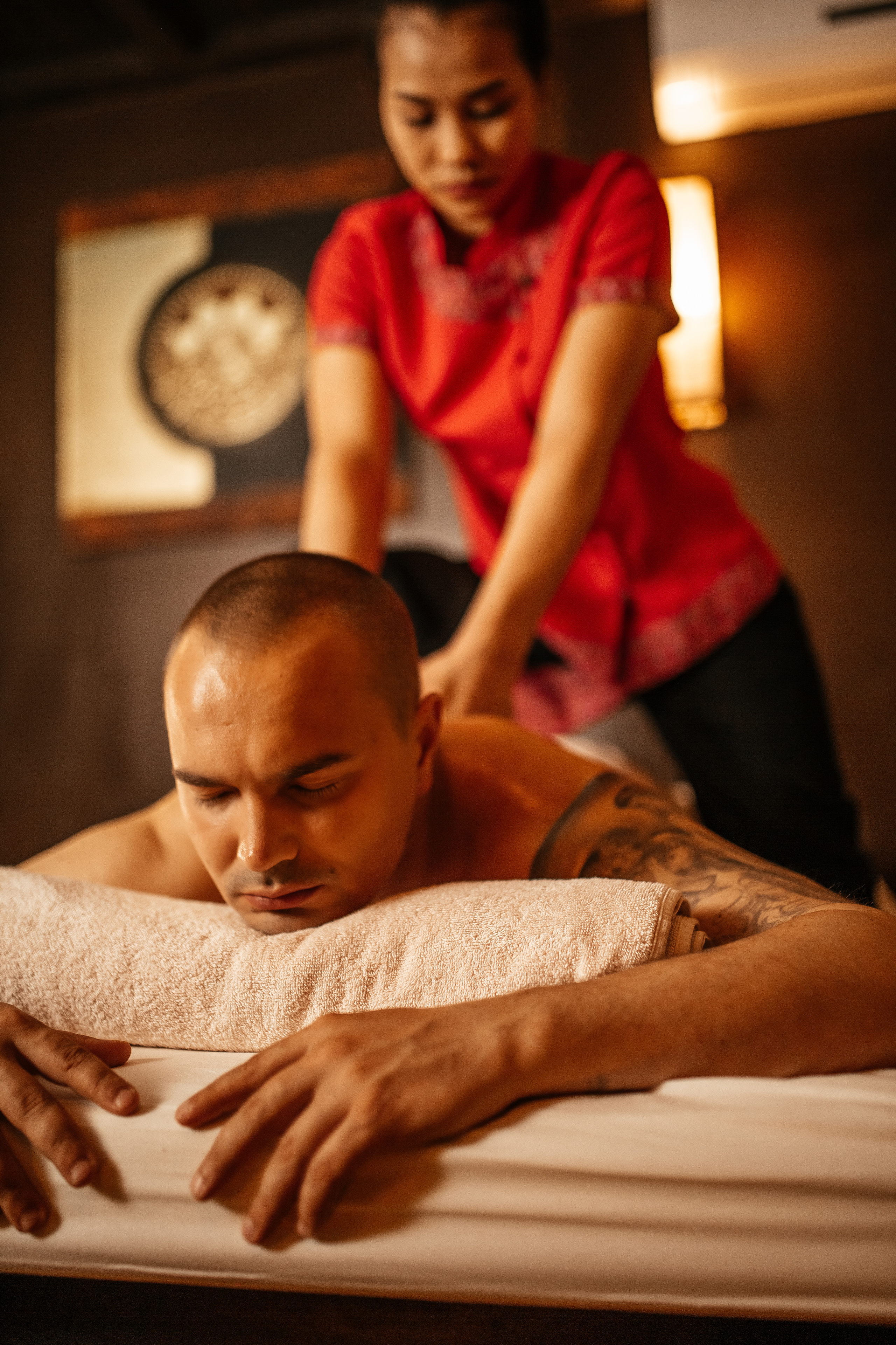 Массаж для мужчин. ФОТО ВИДЕО ПРОДАКШН Санкт-Петербург Москва фотограф Мария Хрусталева