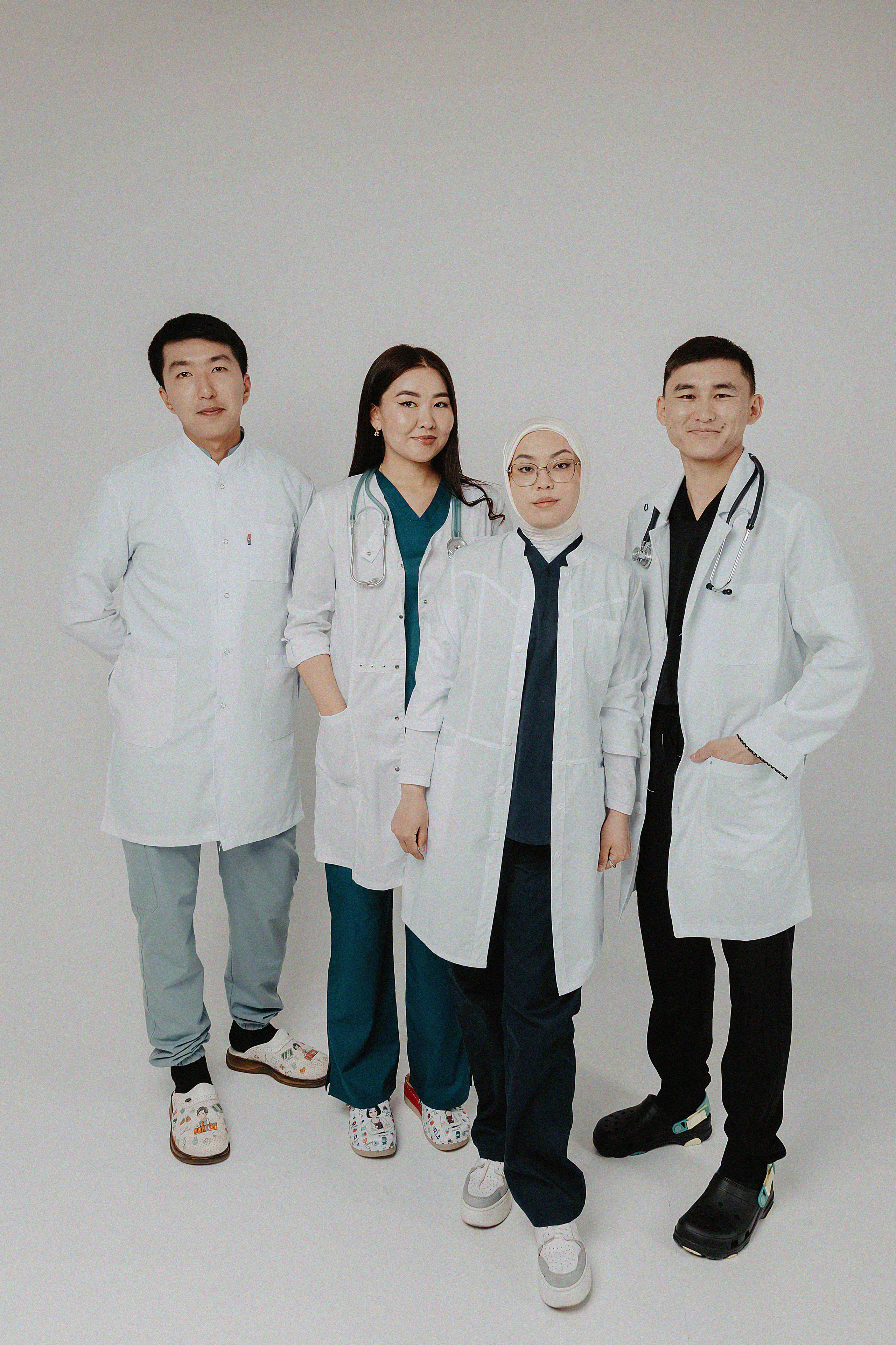 Фотосессия в фотостудии Пространство «Выпускной». Свадебный, семейный и портретный фотограф в Алматы, Костанай