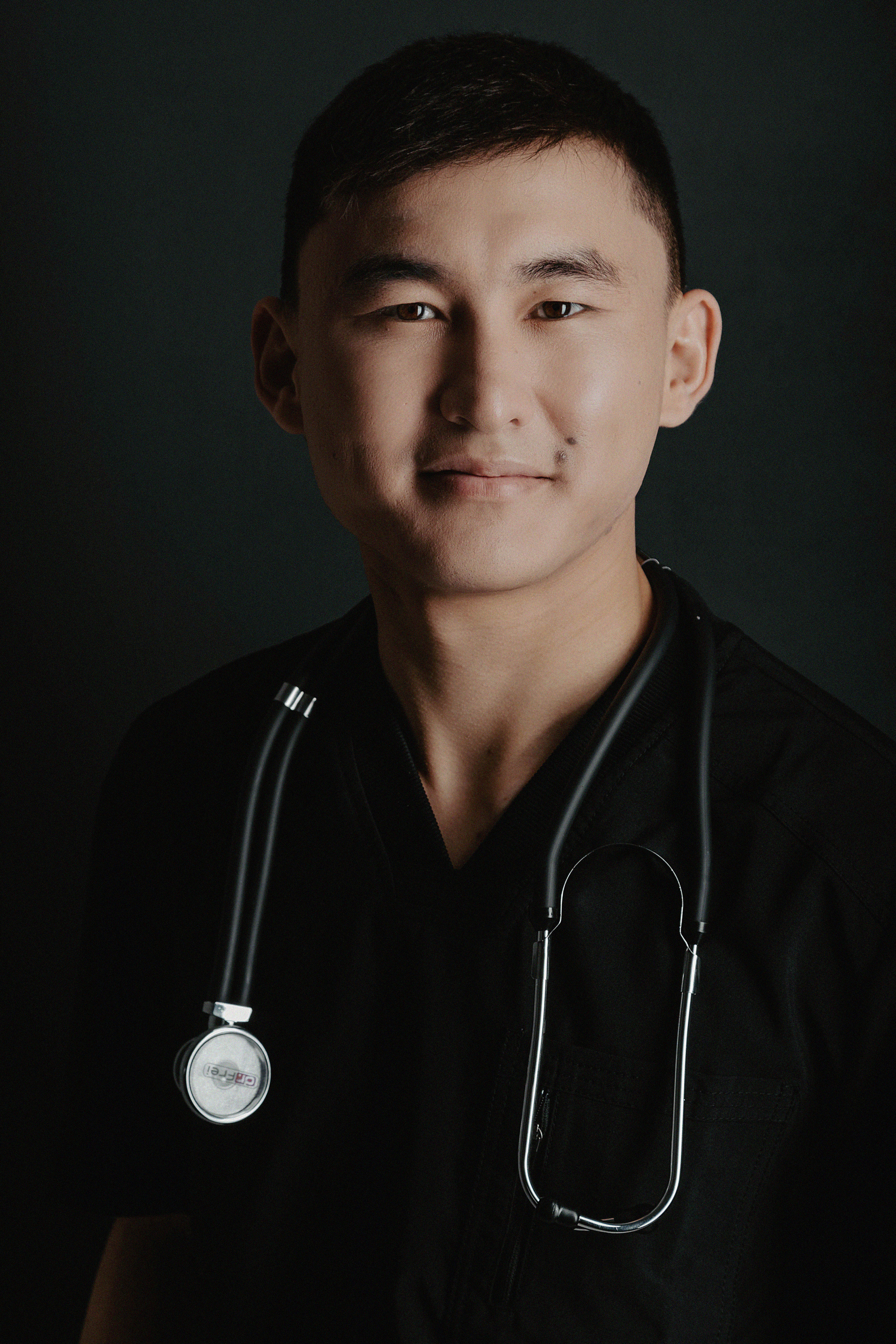 Фотосессия в фотостудии Пространство «Выпускной». Свадебный, семейный и портретный фотограф в Алматы, Костанай