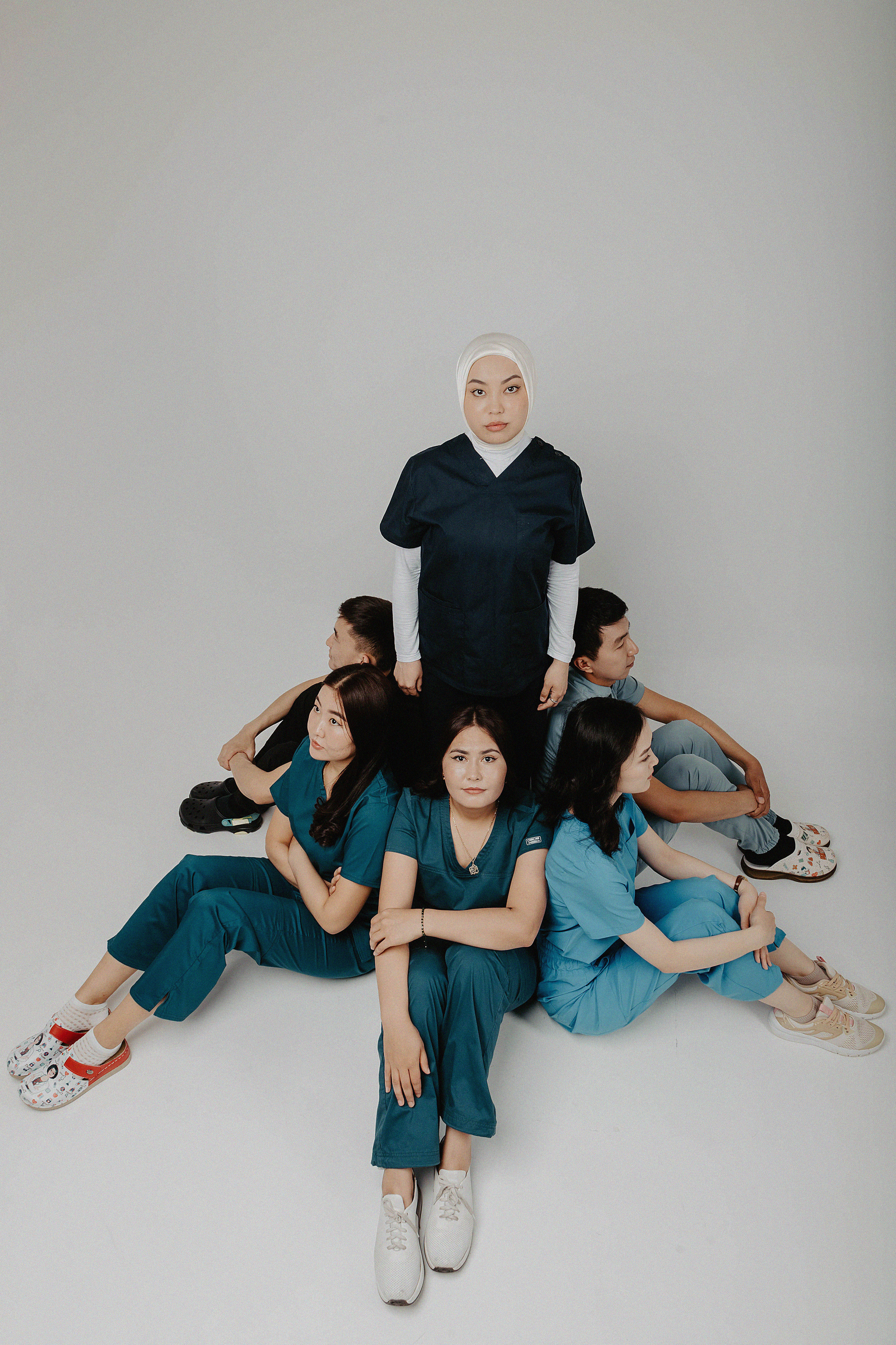 Фотосессия в фотостудии Пространство «Выпускной». Свадебный, семейный и портретный фотограф в Алматы, Костанай