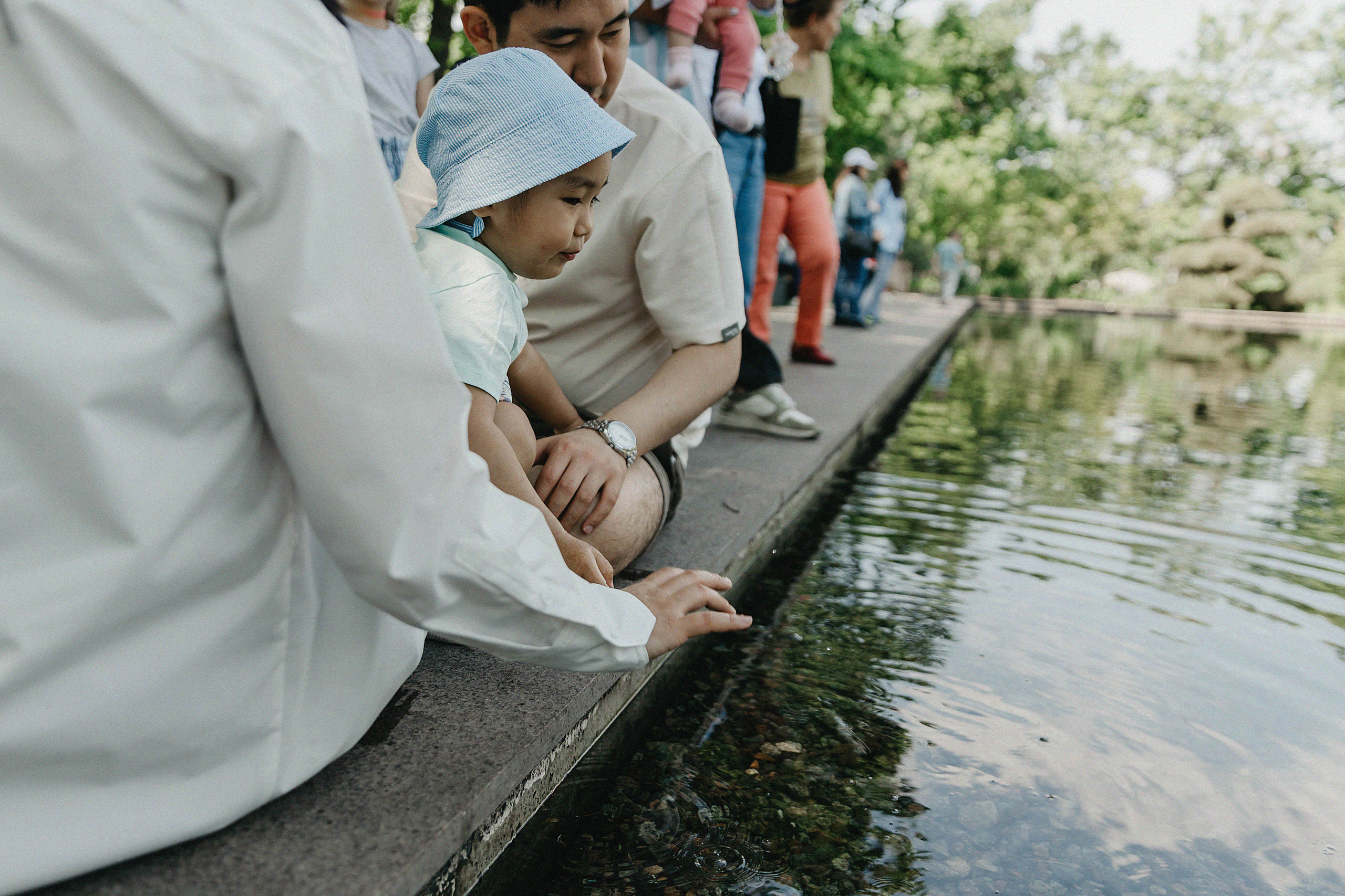 Семейная фотосессия в Ботаническом саду Артура, Алтынай и Алана. Свадебный, семейный и портретный фотограф в Алматы, Костанай