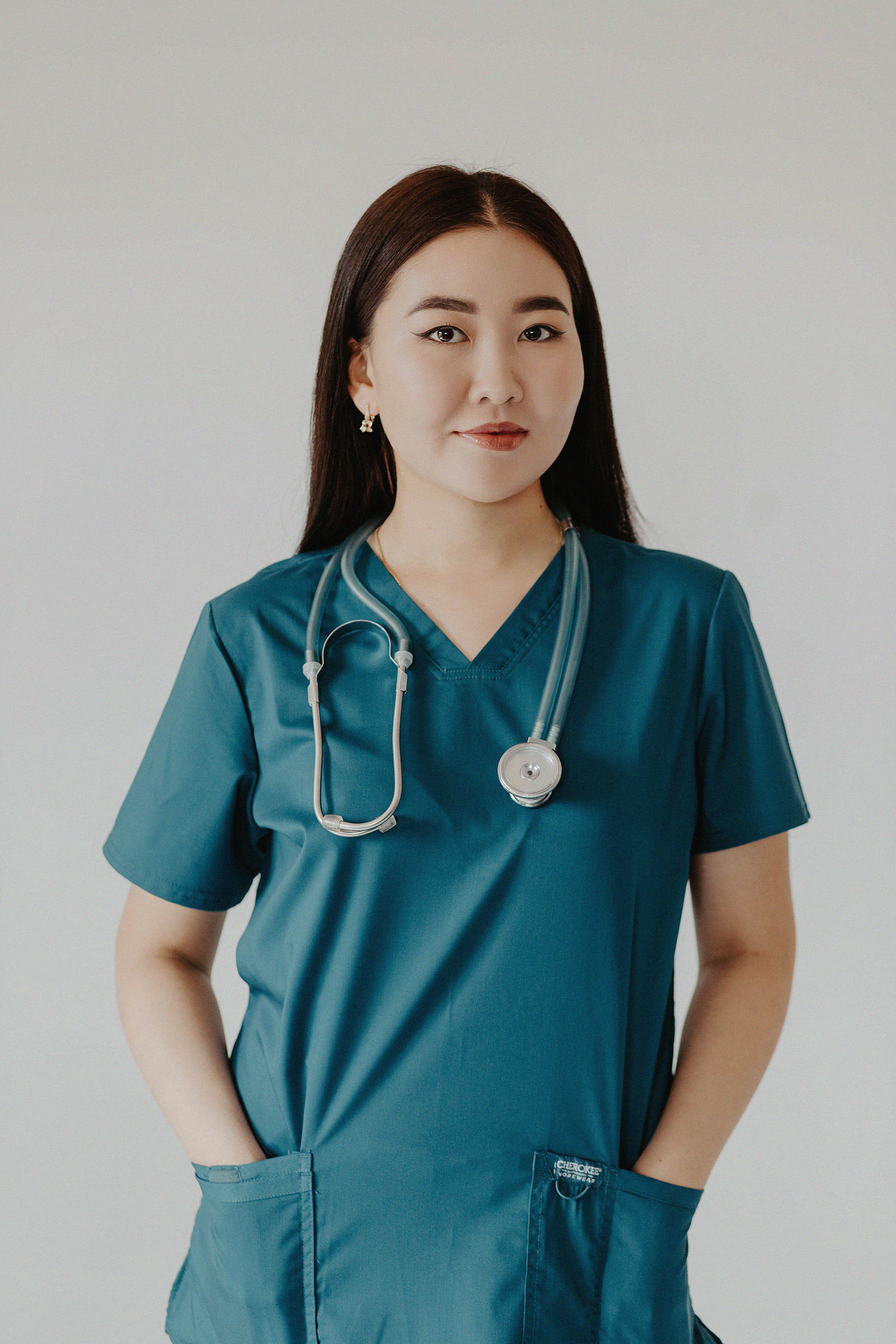 Фотосессия в фотостудии Пространство «Выпускной». Свадебный, семейный и портретный фотограф в Алматы, Костанай