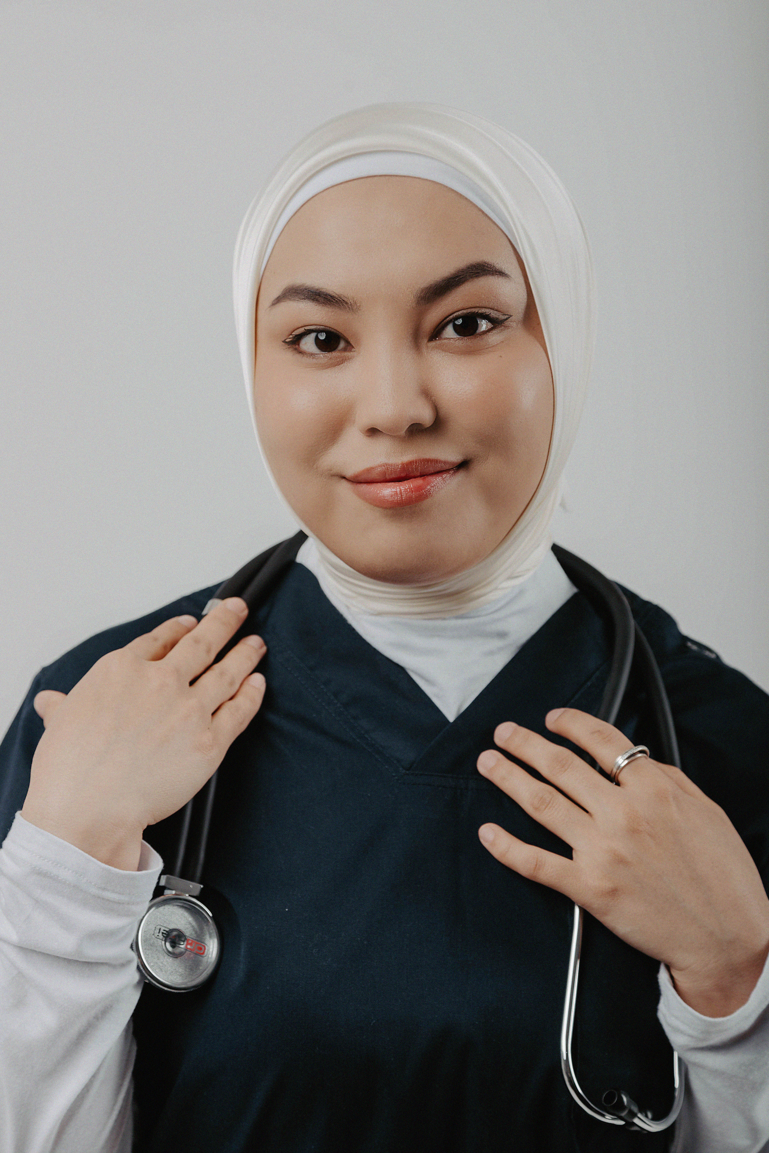 Фотосессия в фотостудии Пространство «Выпускной». Свадебный, семейный и портретный фотограф в Алматы, Костанай