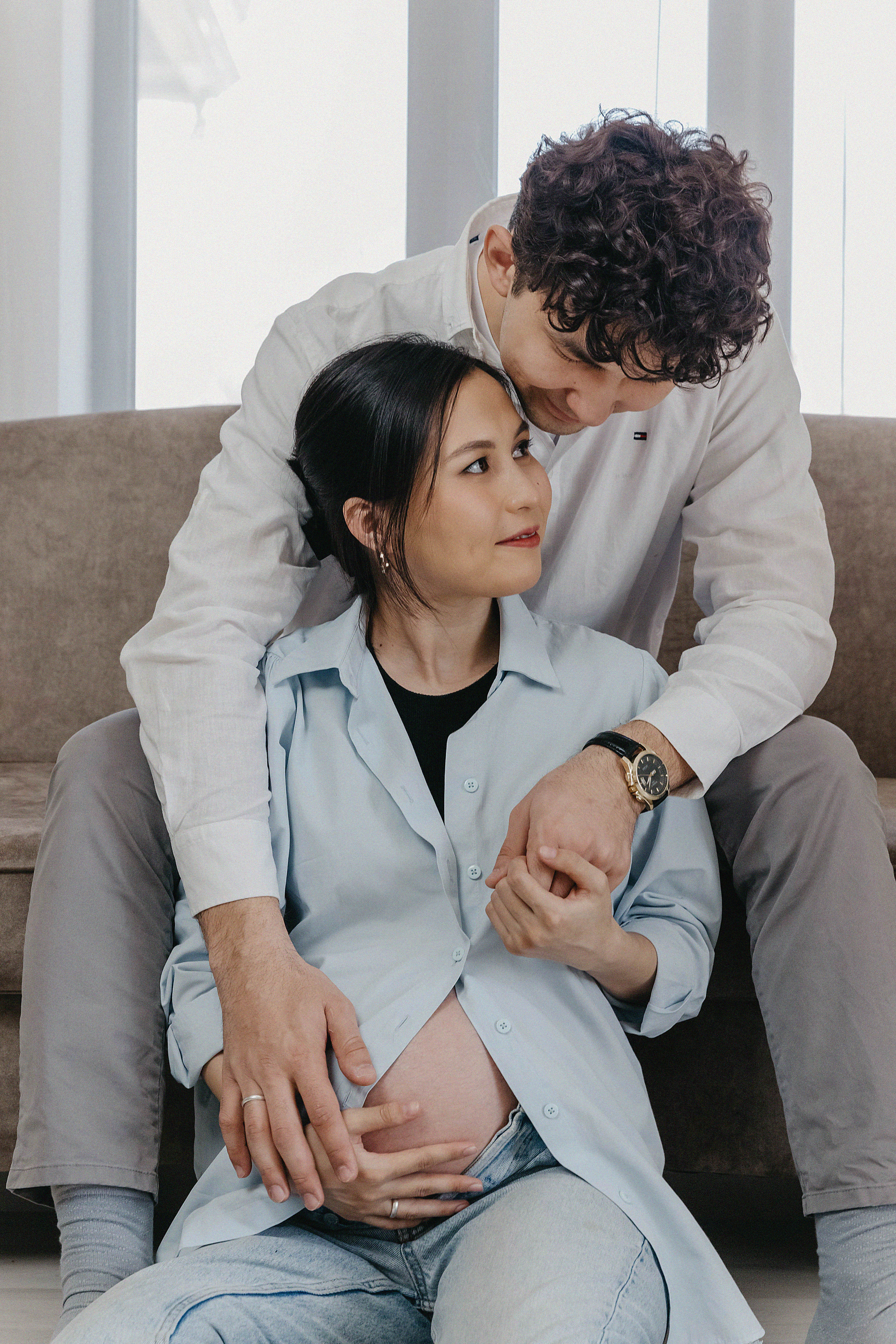 Фотосессия Мираса и Айданы в фотостудии Пространство. Свадебный, семейный и портретный фотограф в Алматы, Костанай