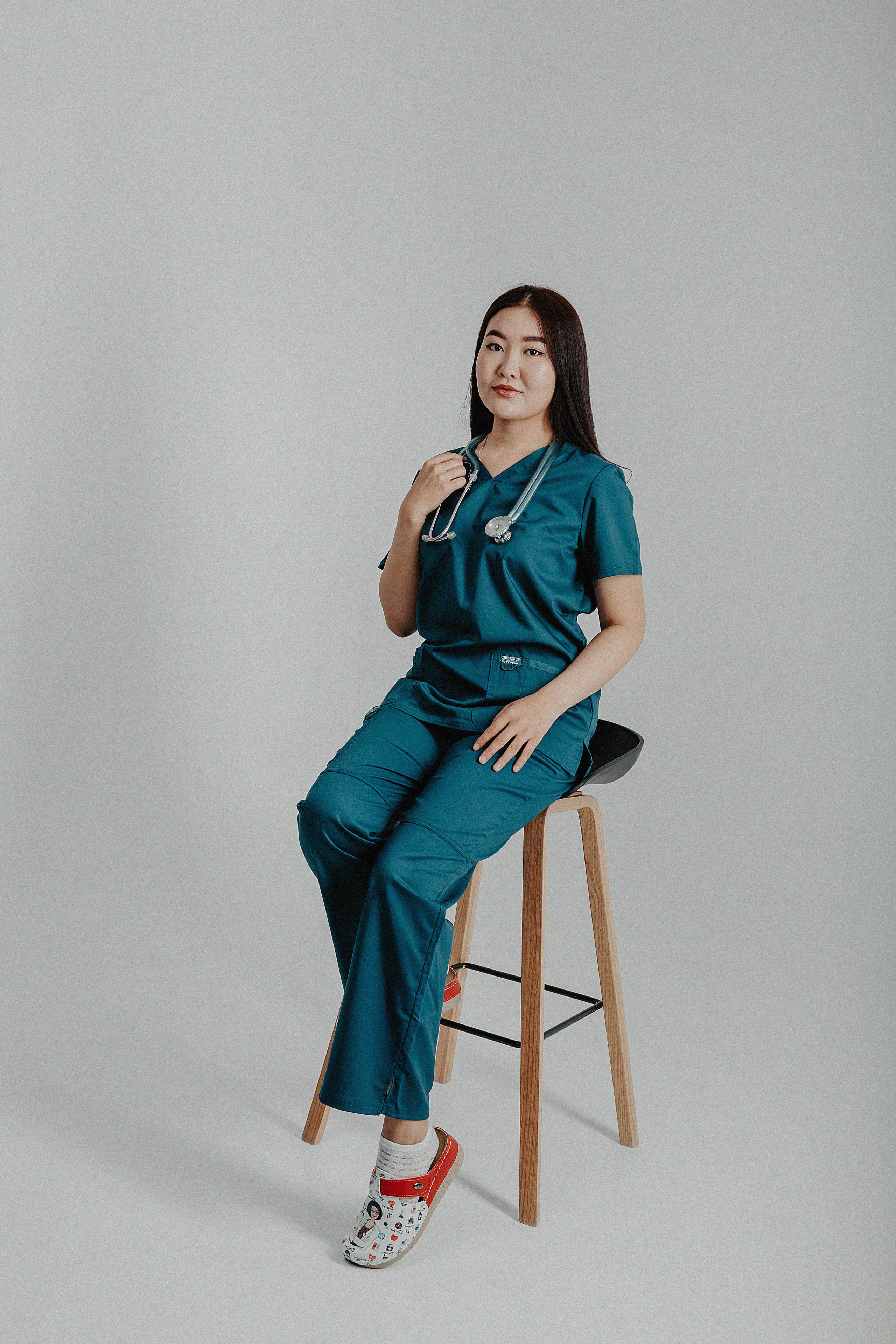 Фотосессия в фотостудии Пространство «Выпускной». Свадебный, семейный и портретный фотограф в Алматы, Костанай