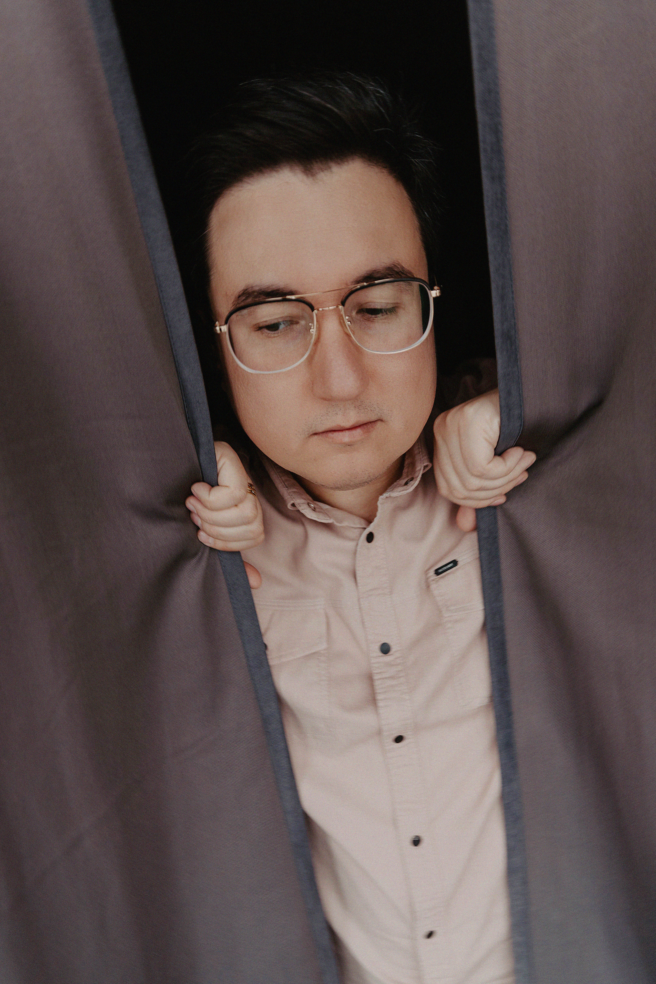 Фотосессия Артура в фотостудии Lighthub. Свадебный, семейный и портретный фотограф в Алматы, Костанай