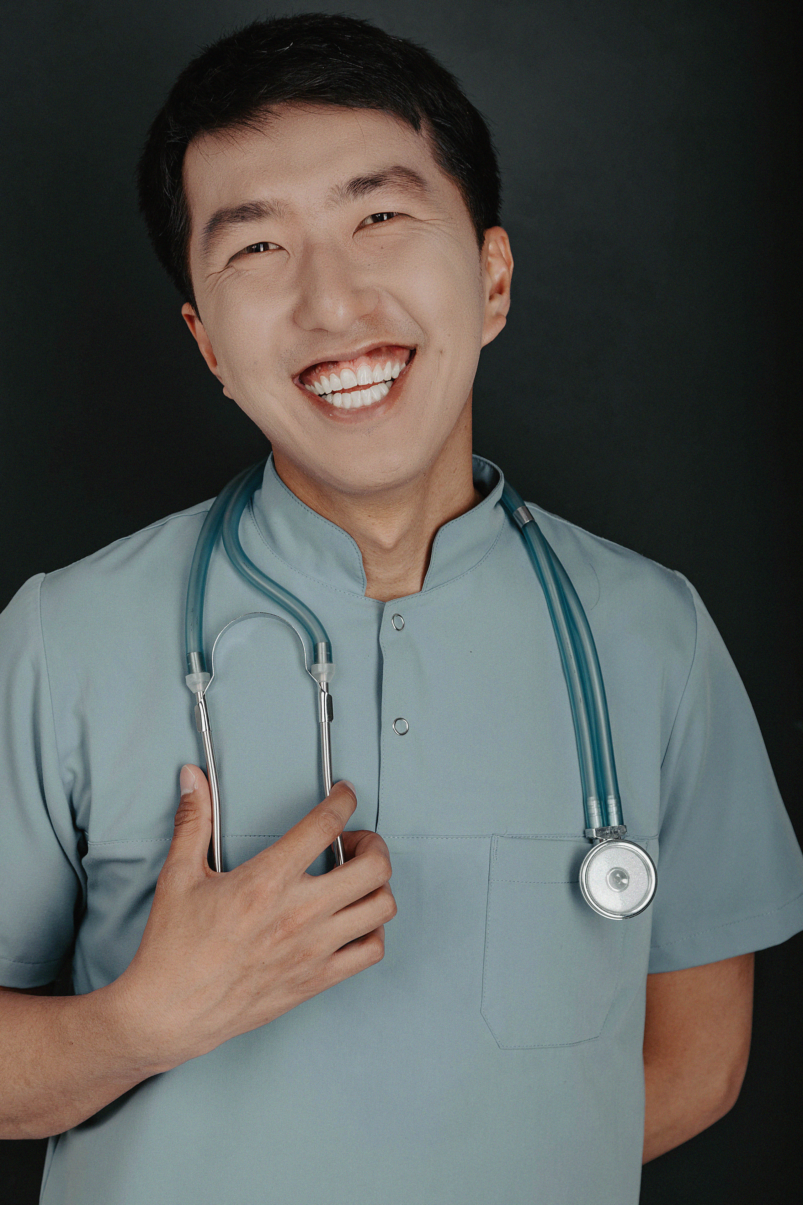 Фотосессия в фотостудии Пространство «Выпускной». Свадебный, семейный и портретный фотограф в Алматы, Костанай