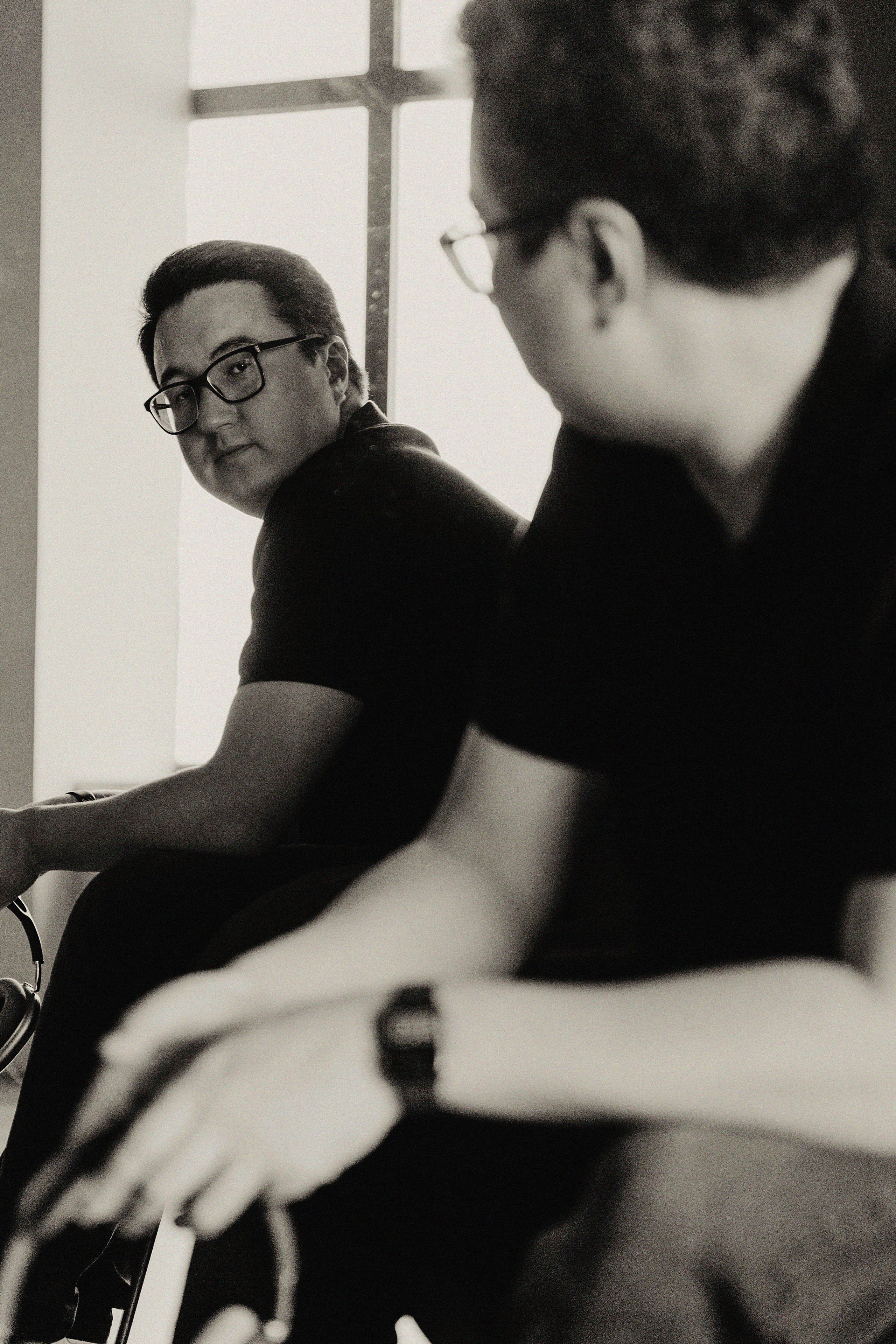 Фотосессия Артура в фотостудии Lighthub. Свадебный, семейный и портретный фотограф в Алматы, Костанай