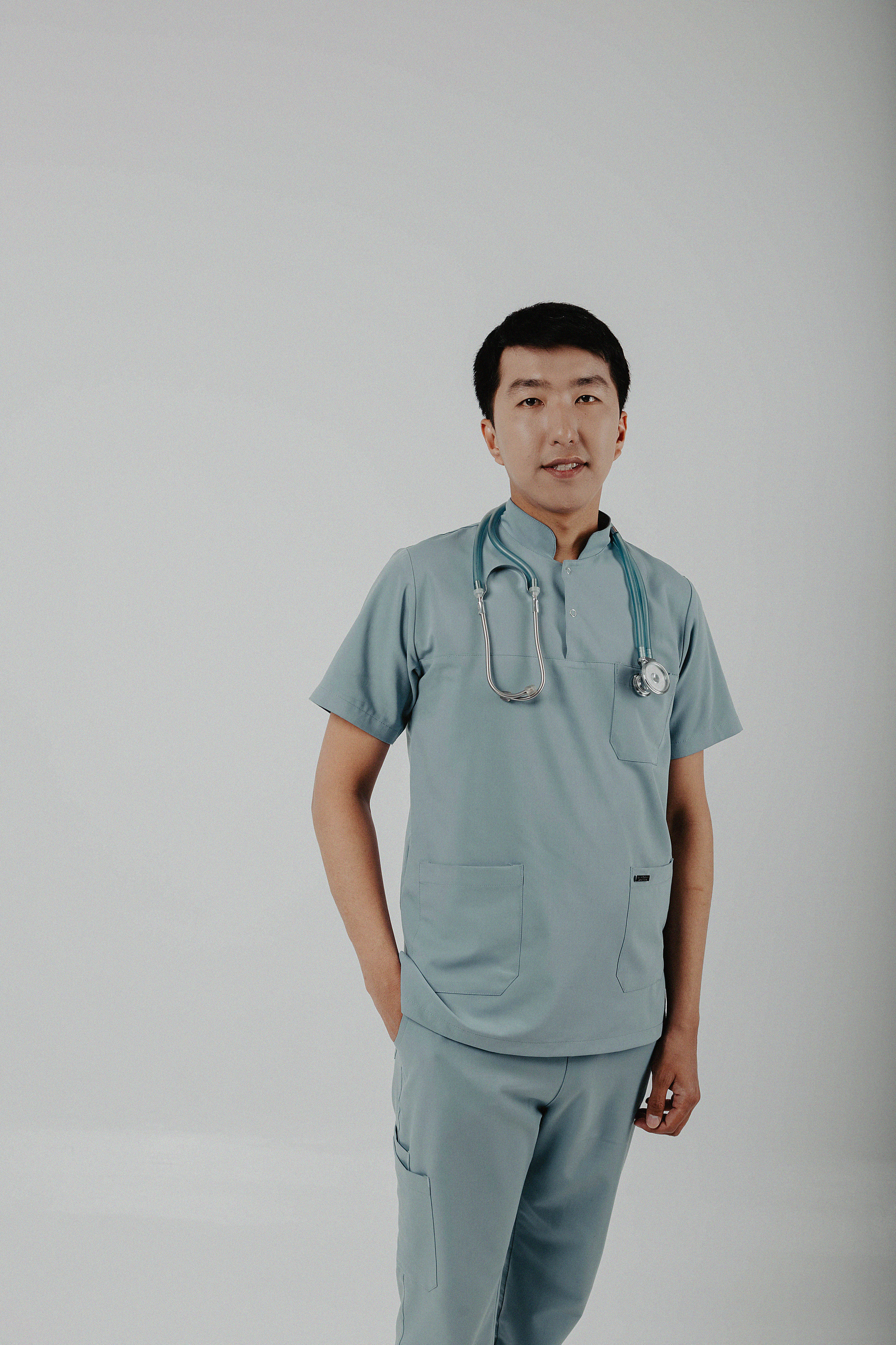 Фотосессия в фотостудии Пространство «Выпускной». Свадебный, семейный и портретный фотограф в Алматы, Костанай