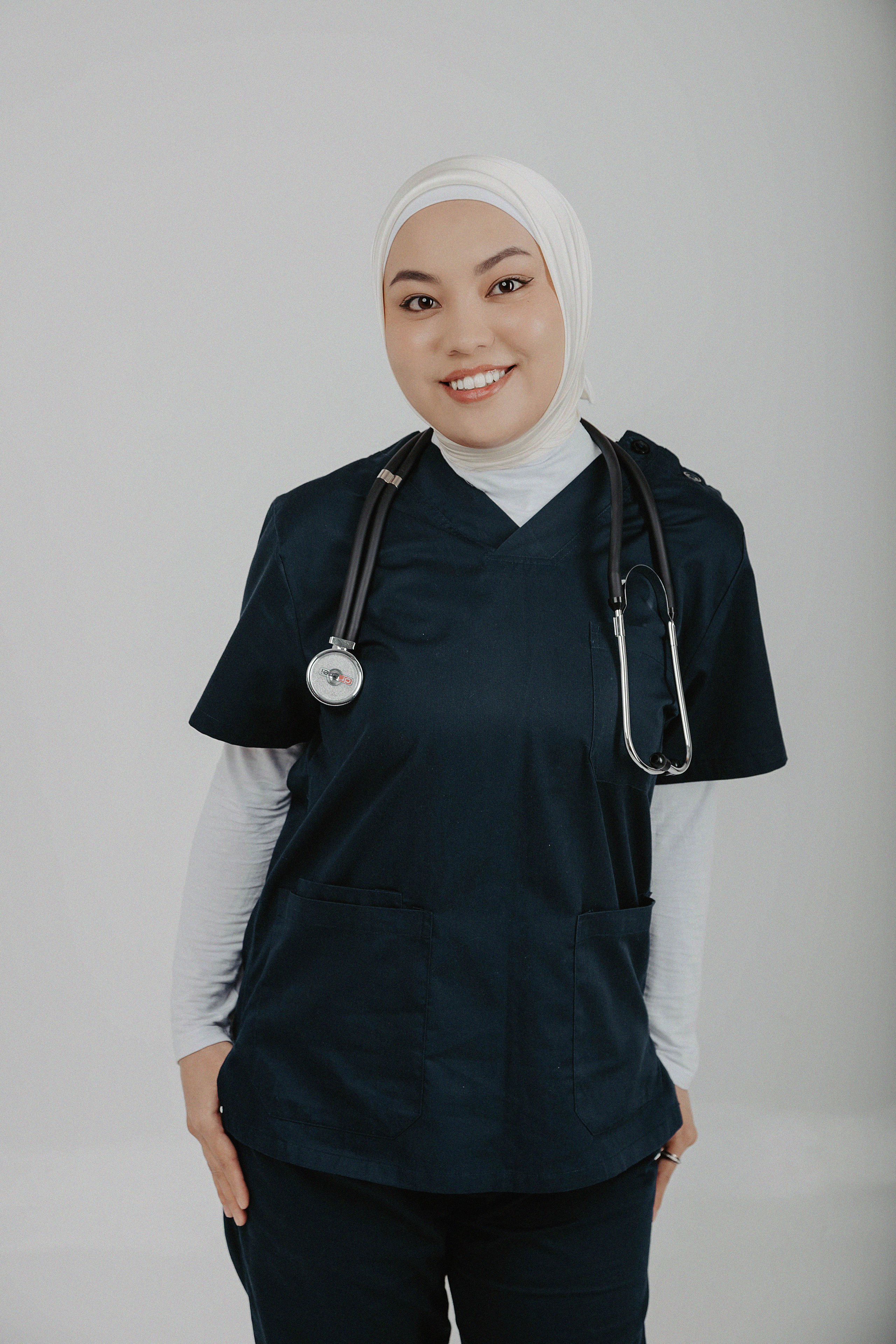 Фотосессия в фотостудии Пространство «Выпускной». Свадебный, семейный и портретный фотограф в Алматы, Костанай