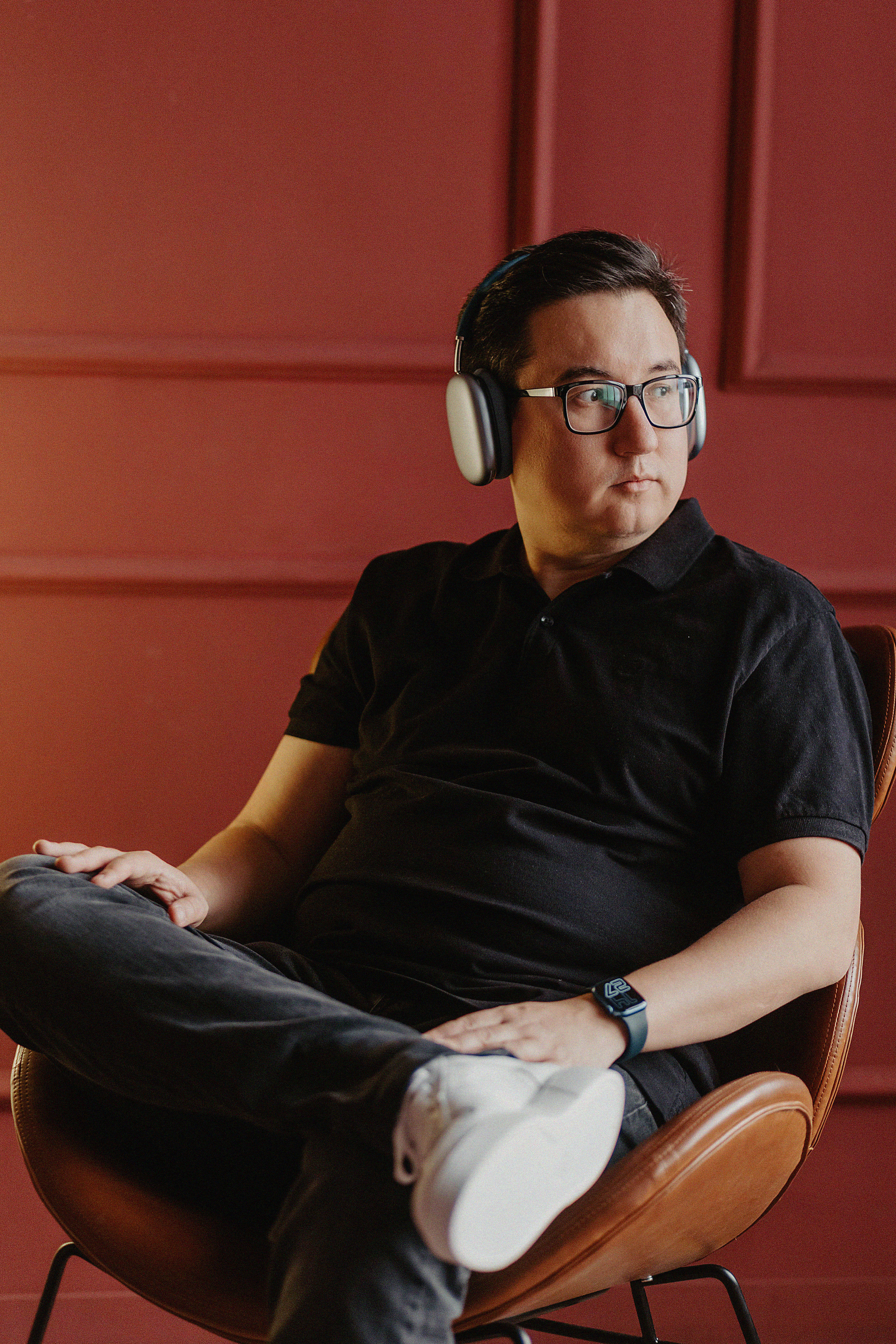 Фотосессия Артура в фотостудии Lighthub. Свадебный, семейный и портретный фотограф в Алматы, Костанай