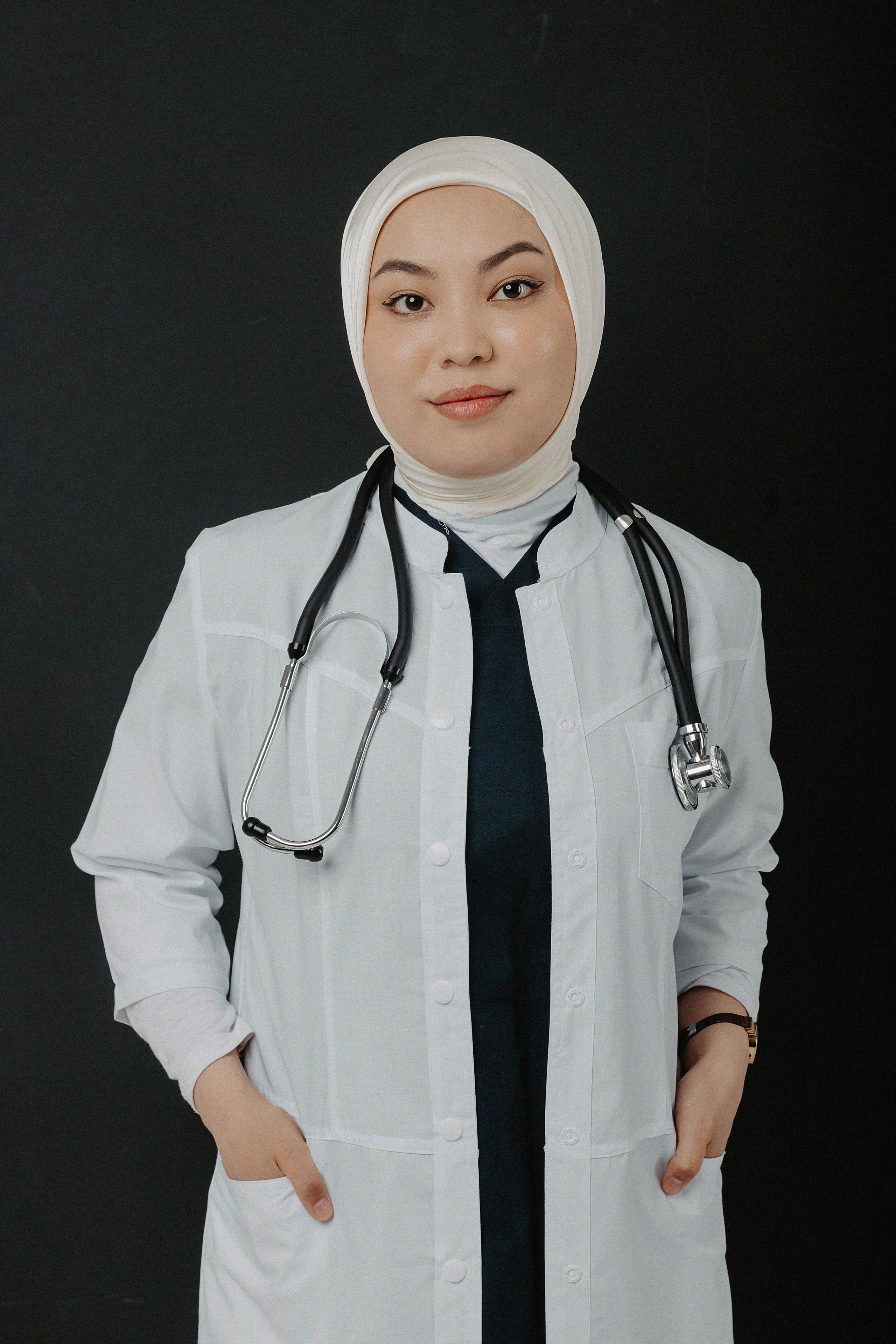 Фотосессия в фотостудии Пространство «Выпускной». Свадебный, семейный и портретный фотограф в Алматы, Костанай