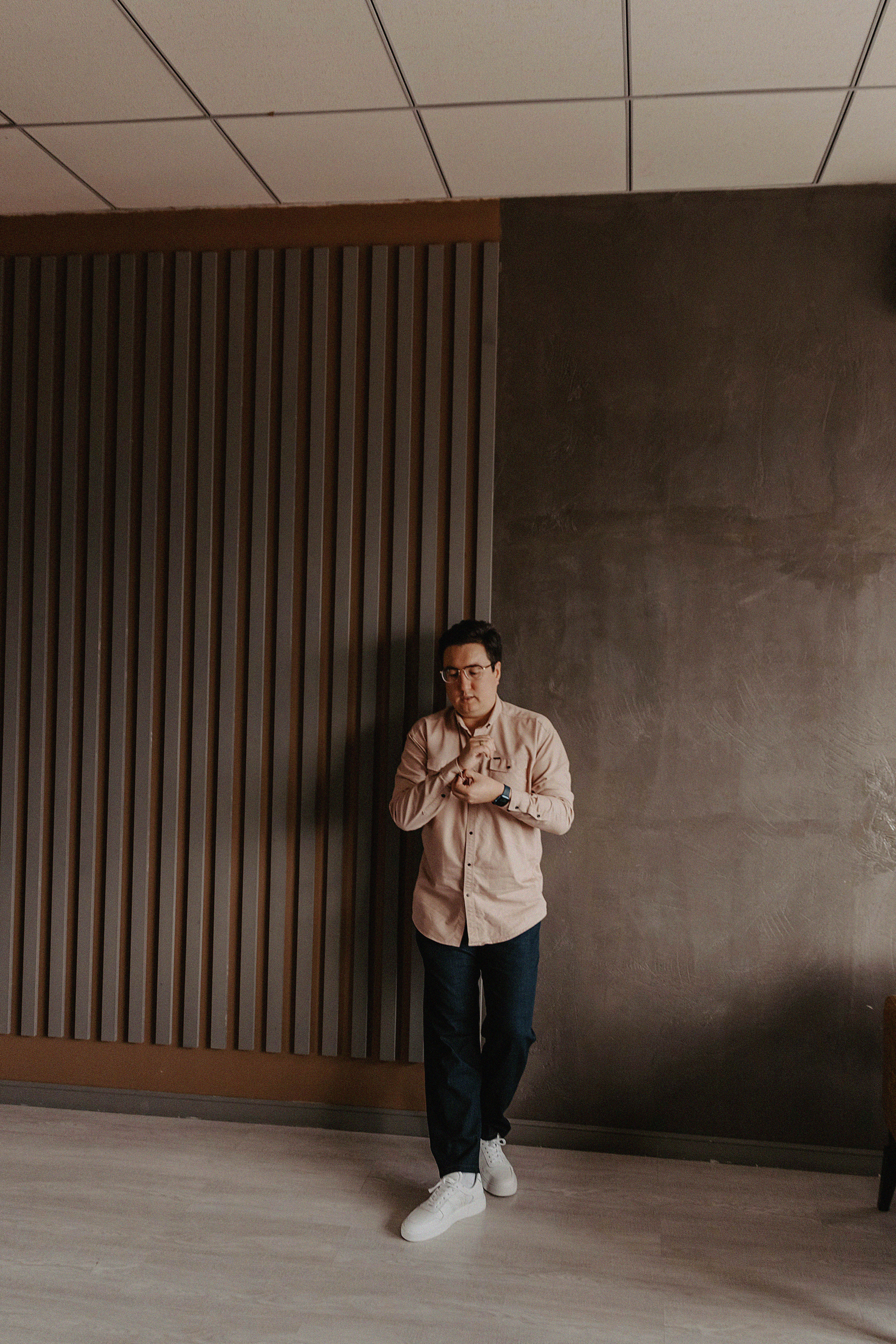 Фотосессия Артура в фотостудии Lighthub. Свадебный, семейный и портретный фотограф в Алматы, Костанай