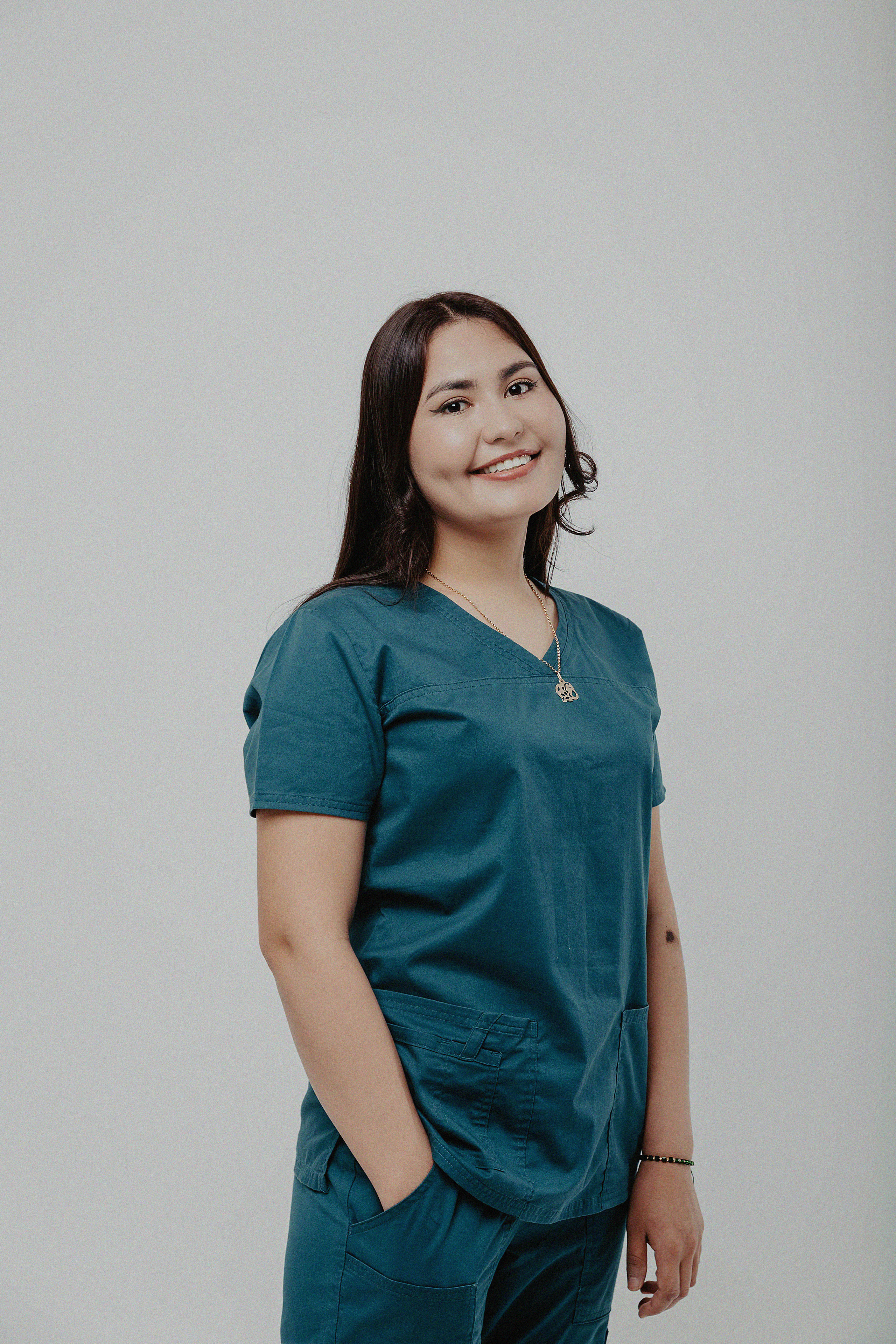 Фотосессия в фотостудии Пространство «Выпускной». Свадебный, семейный и портретный фотограф в Алматы, Костанай