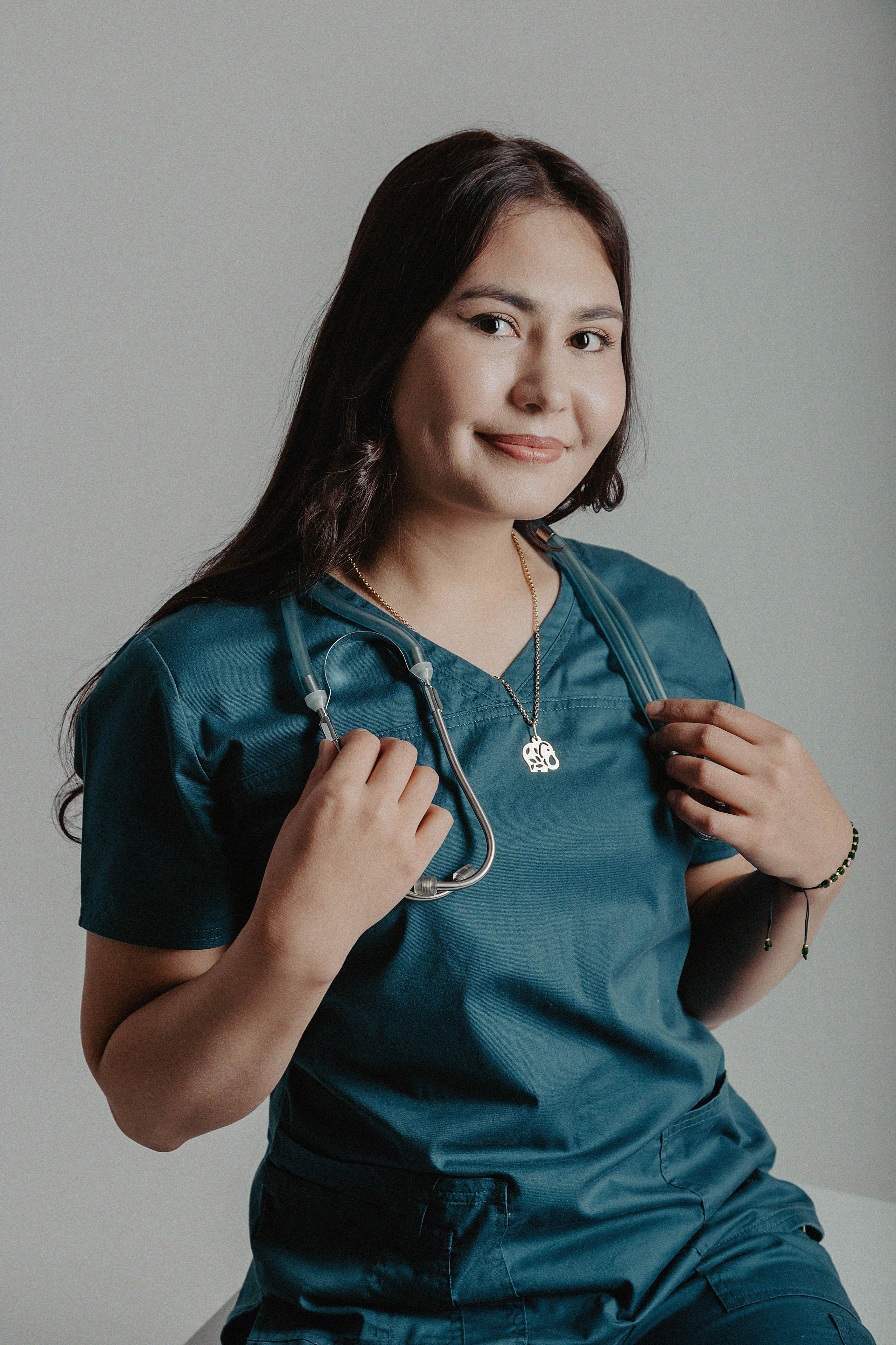 Фотосессия в фотостудии Пространство «Выпускной». Свадебный, семейный и портретный фотограф в Алматы, Костанай