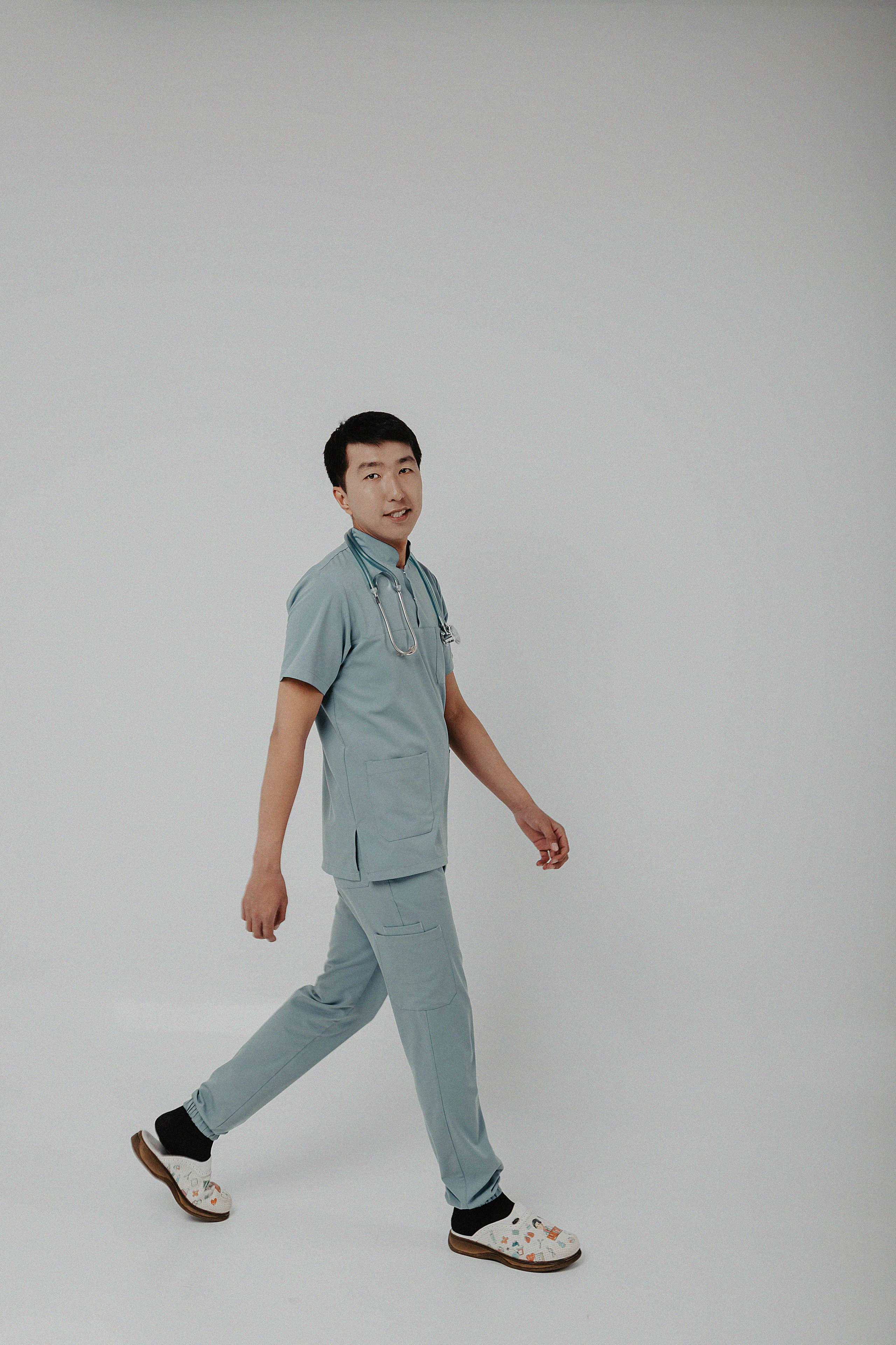 Фотосессия в фотостудии Пространство «Выпускной». Свадебный, семейный и портретный фотограф в Алматы, Костанай