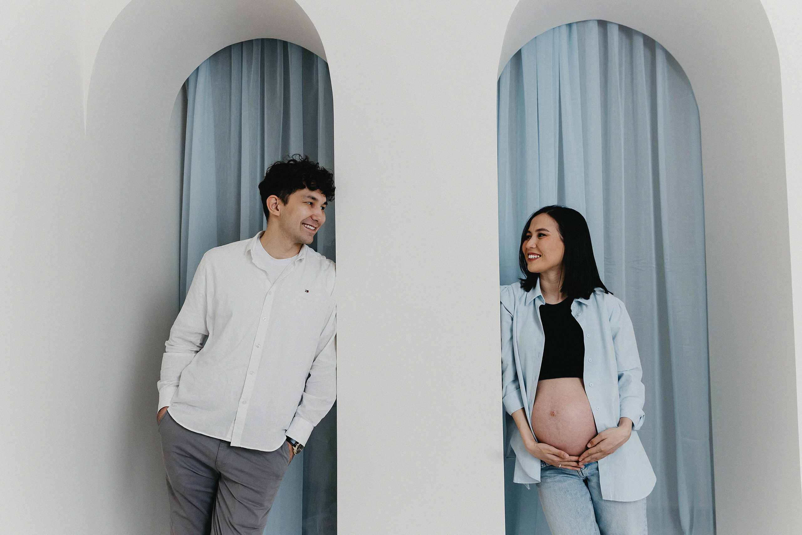 Фотосессия Мираса и Айданы в фотостудии Пространство. Свадебный, семейный и портретный фотограф в Алматы, Костанай