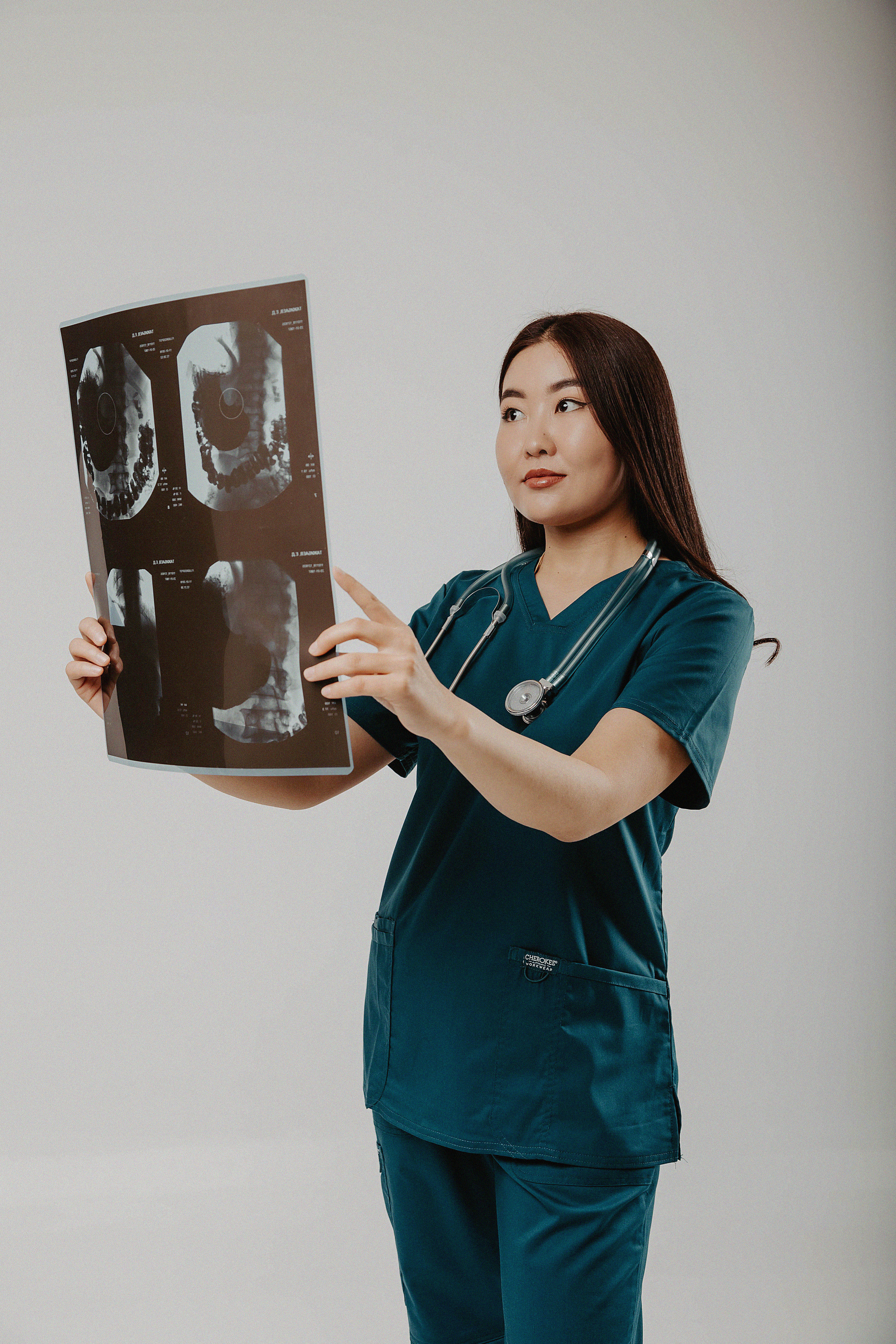 Фотосессия в фотостудии Пространство «Выпускной». Свадебный, семейный и портретный фотограф в Алматы, Костанай