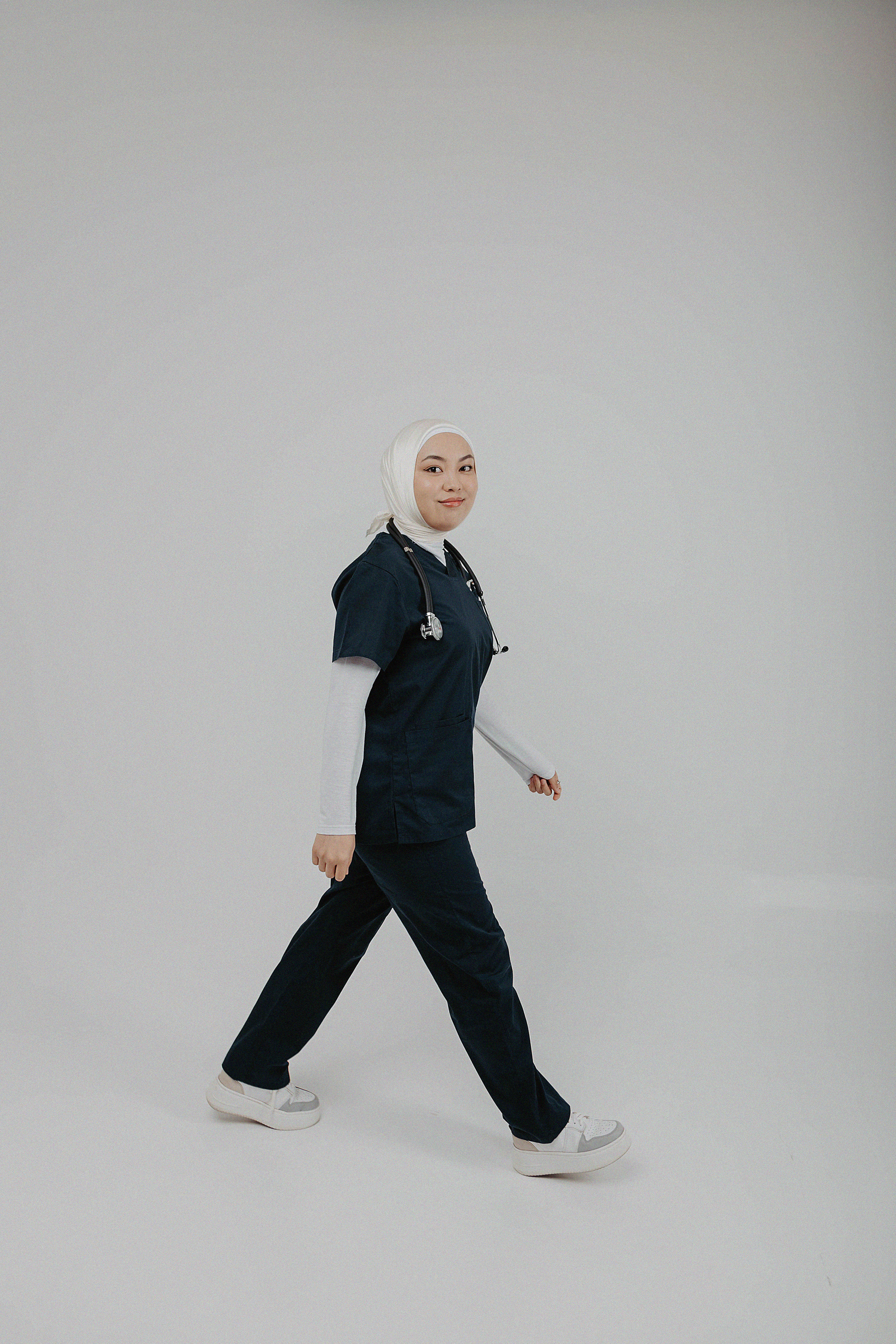 Фотосессия в фотостудии Пространство «Выпускной». Свадебный, семейный и портретный фотограф в Алматы, Костанай