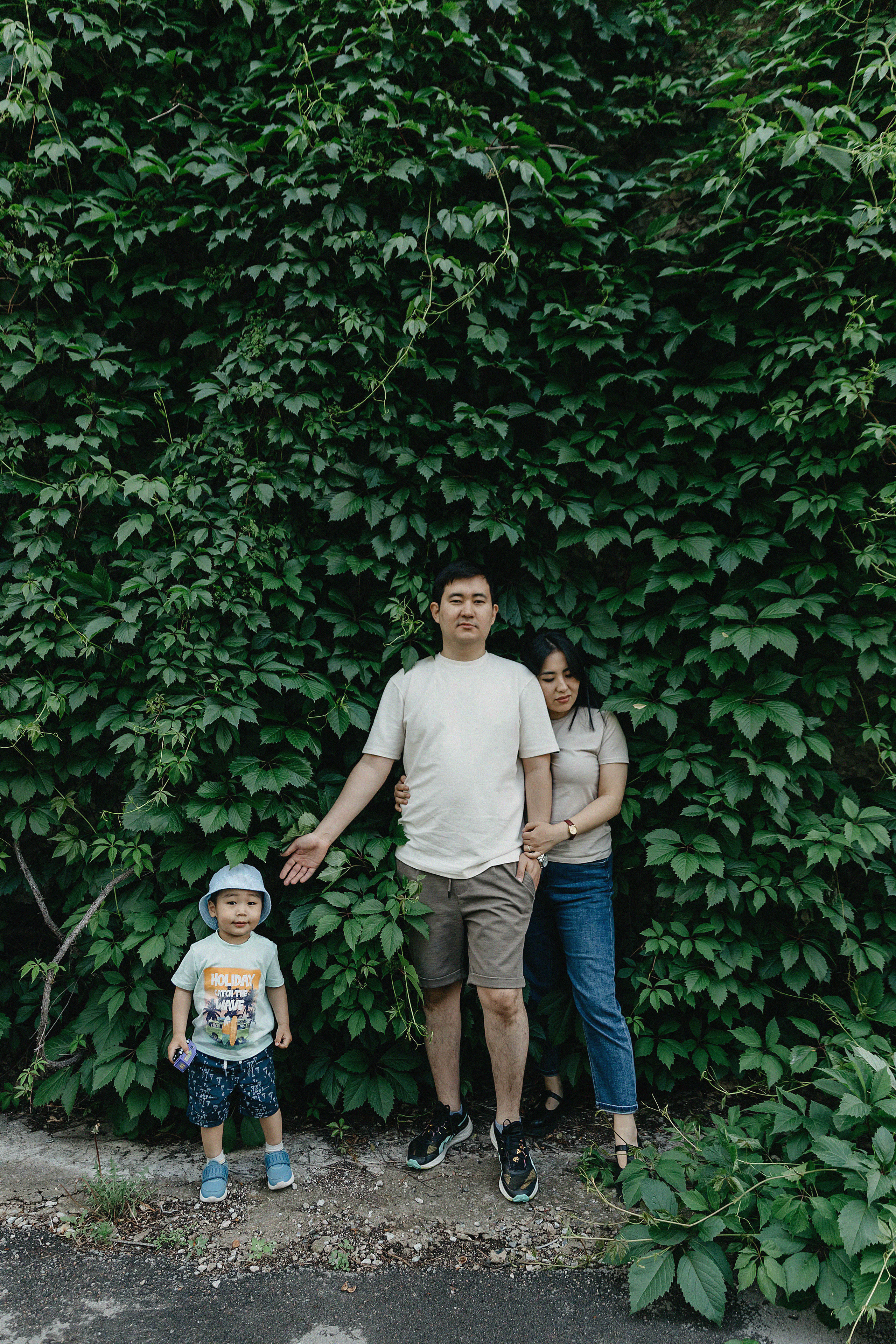 Семейная фотосессия в Ботаническом саду Артура, Алтынай и Алана. Свадебный, семейный и портретный фотограф в Алматы, Костанай