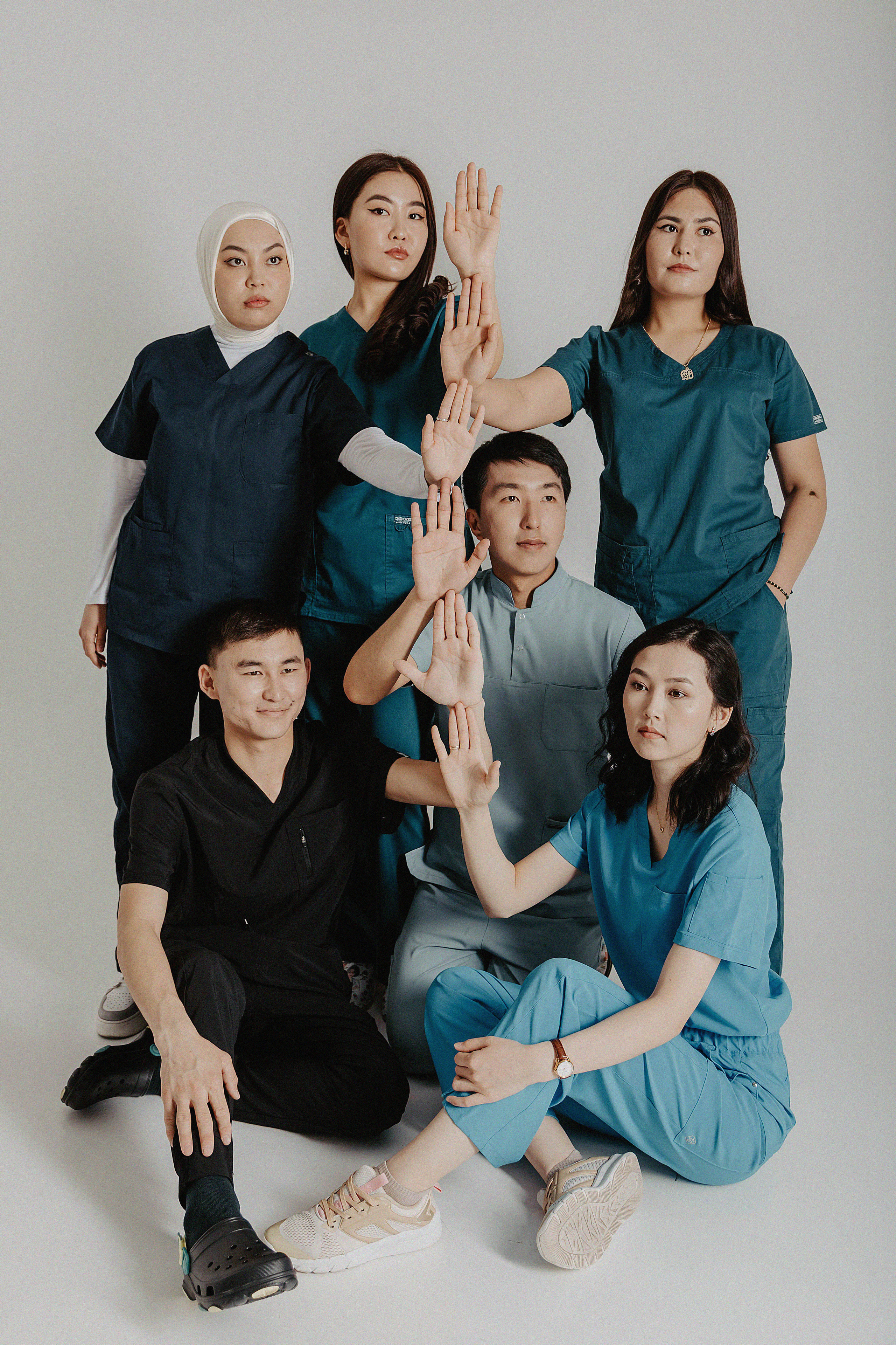 Фотосессия в фотостудии Пространство «Выпускной». Свадебный, семейный и портретный фотограф в Алматы, Костанай