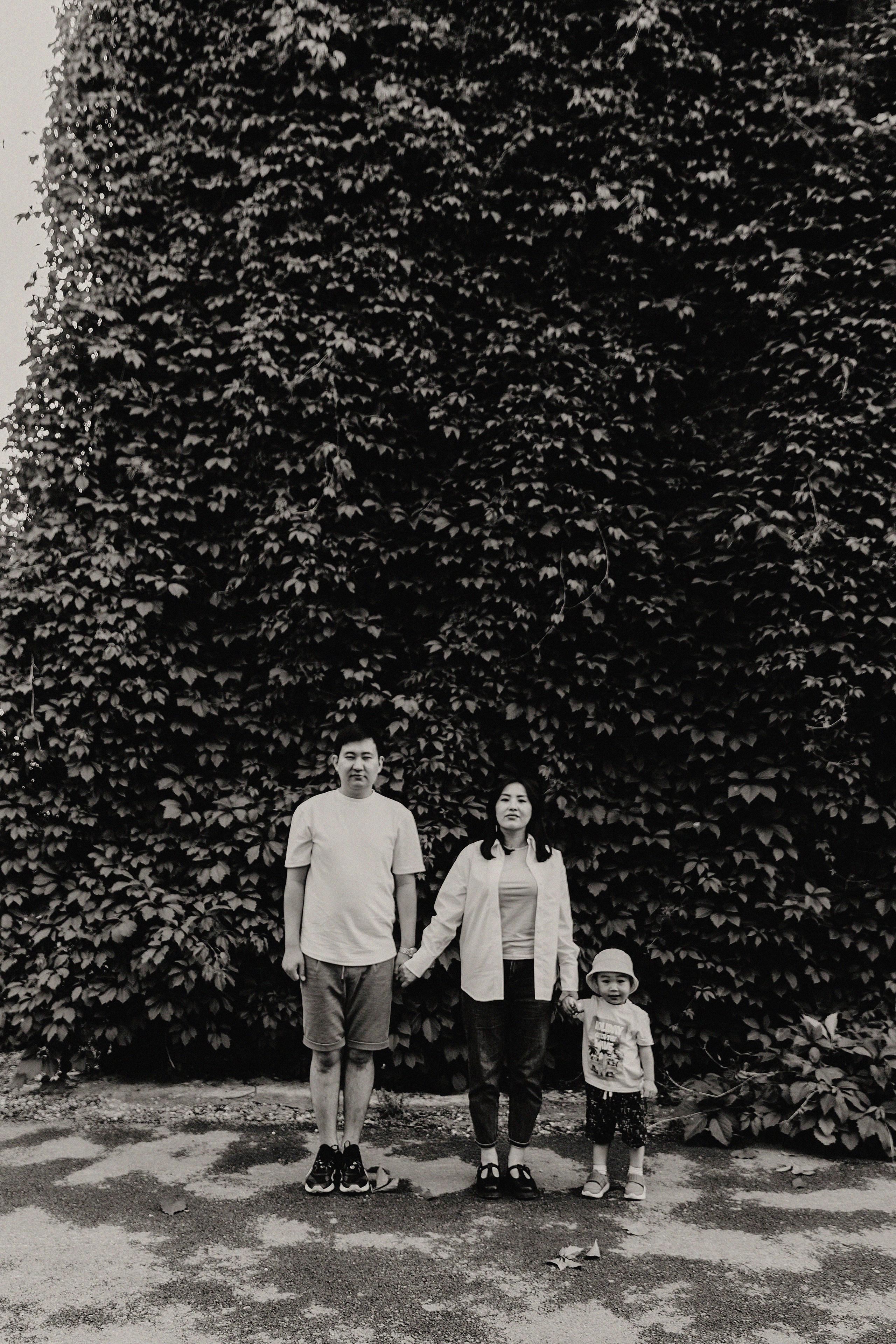 Семейная фотосессия в Ботаническом саду Артура, Алтынай и Алана. Свадебный, семейный и портретный фотограф в Алматы, Костанай