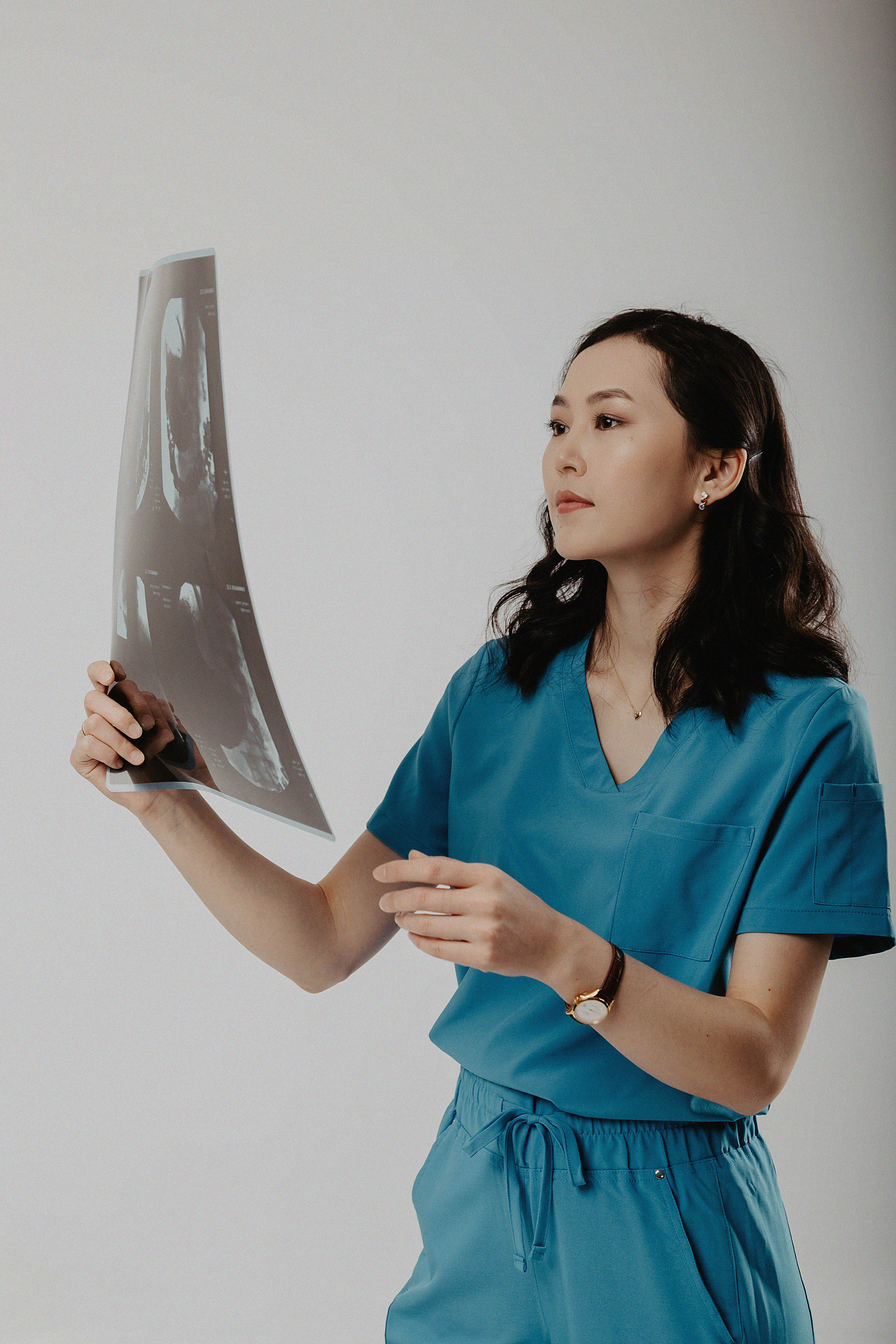 Фотосессия в фотостудии Пространство «Выпускной». Свадебный, семейный и портретный фотограф в Алматы, Костанай