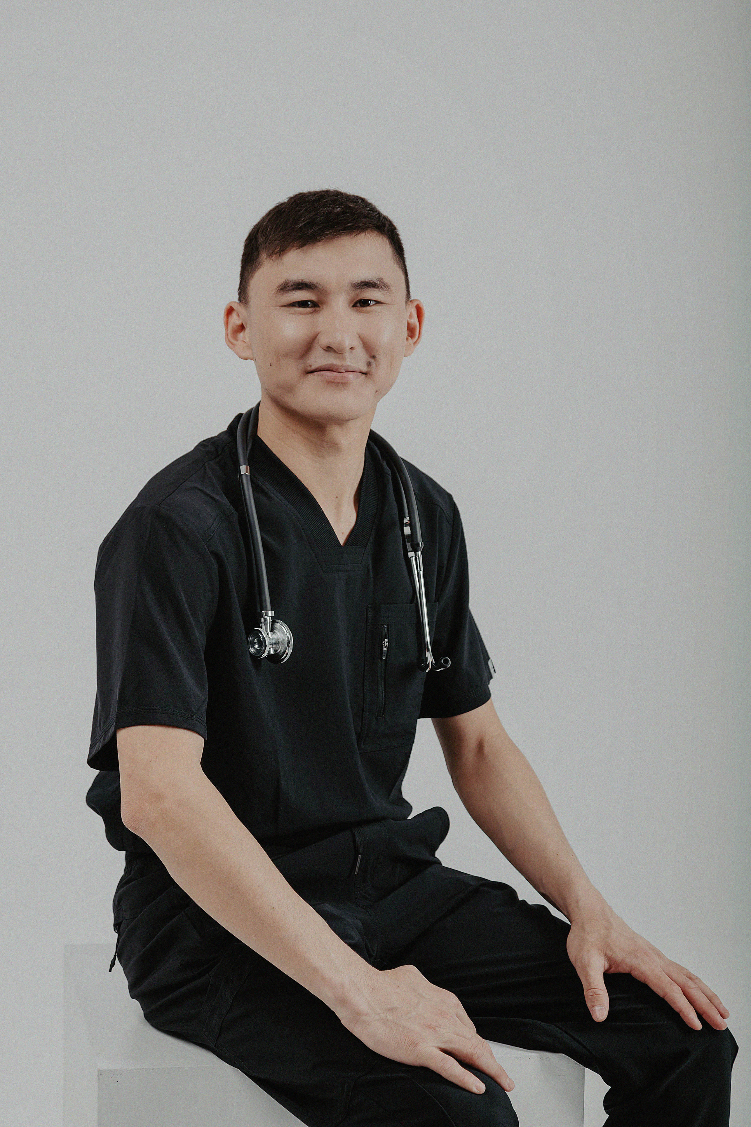 Фотосессия в фотостудии Пространство «Выпускной». Свадебный, семейный и портретный фотограф в Алматы, Костанай