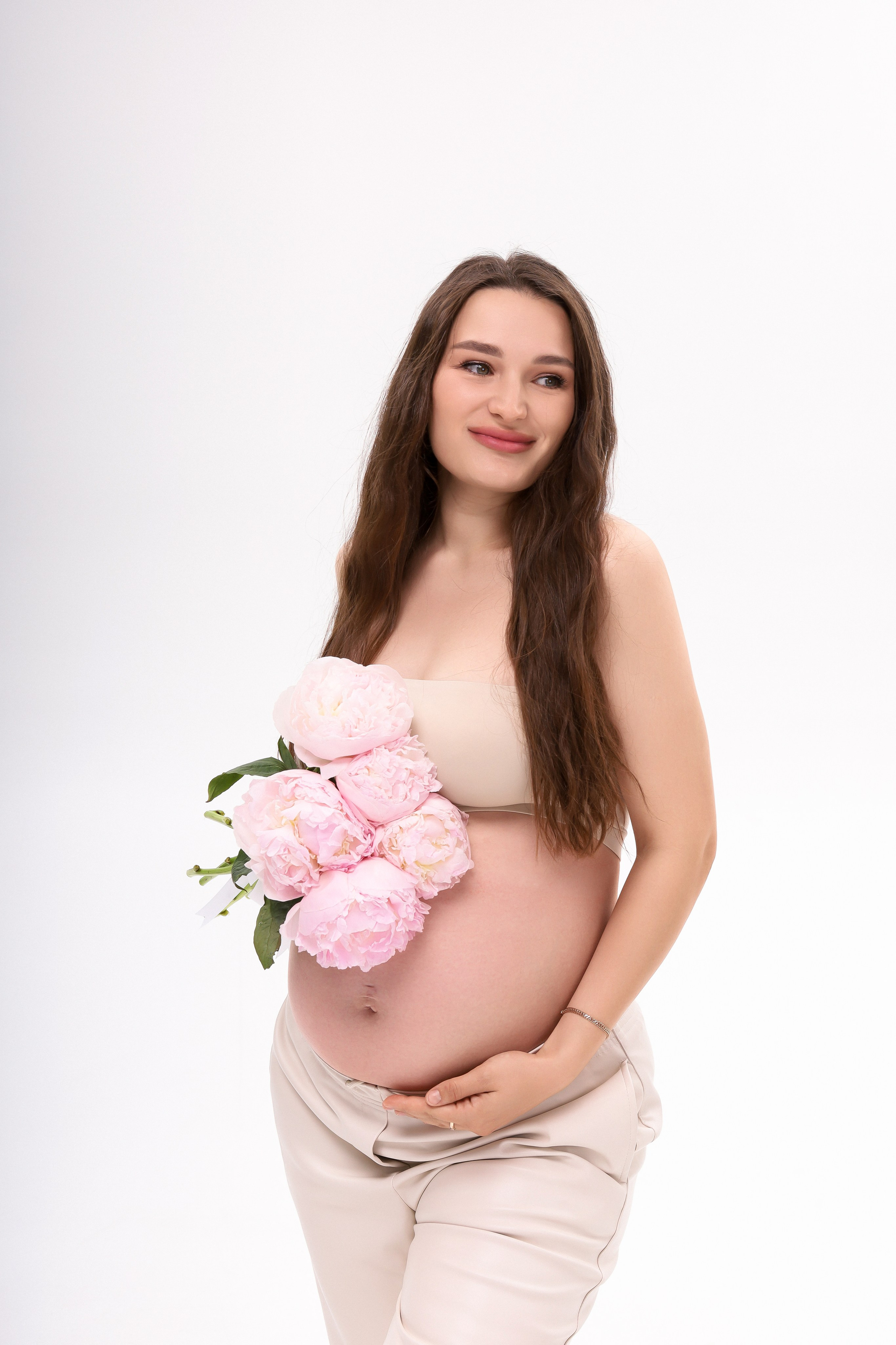 Светлана в ожидании. ФОТОГРАФ ХАБАРОВСК АНАСТАСИЯ РАЧЕНКОВА