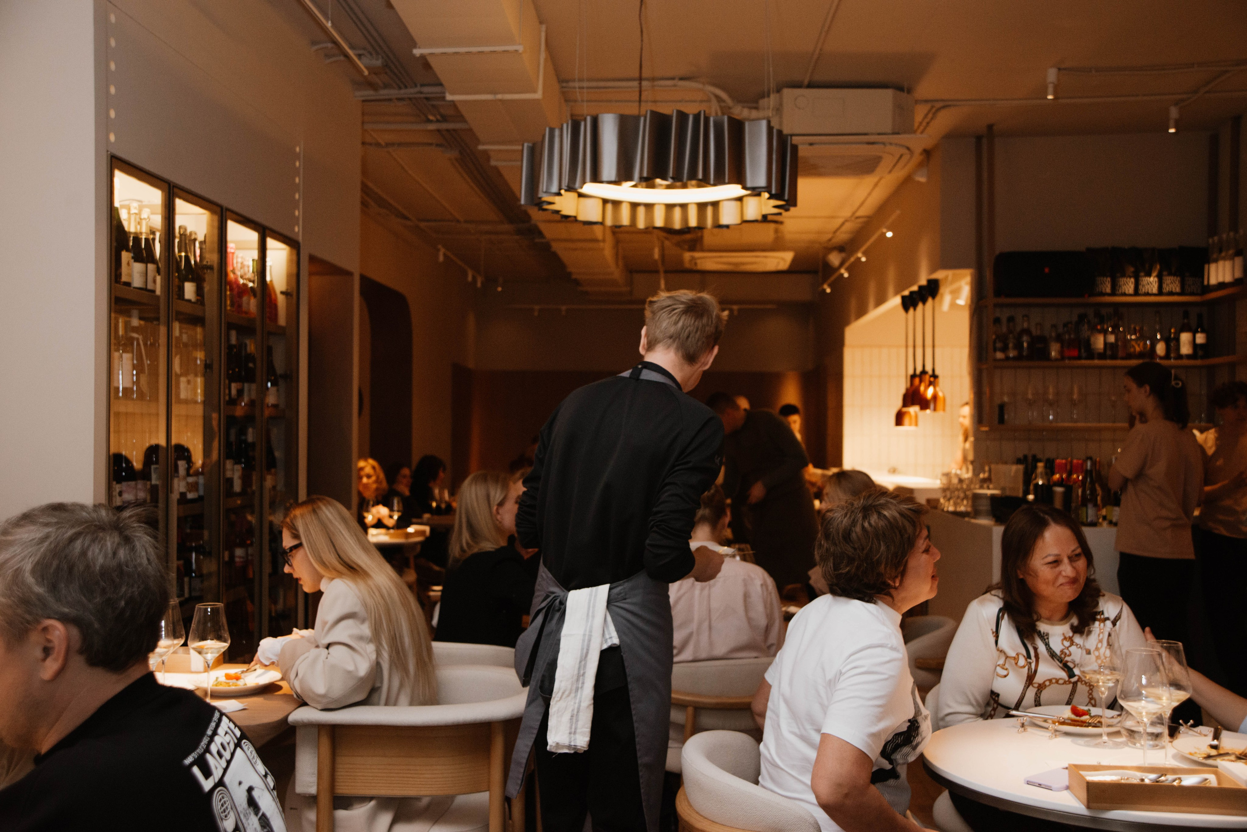 Шеф-тейбл в ресторане La Volte. Ксения Glossa. Портретный и репортажный фотограф в Самаре