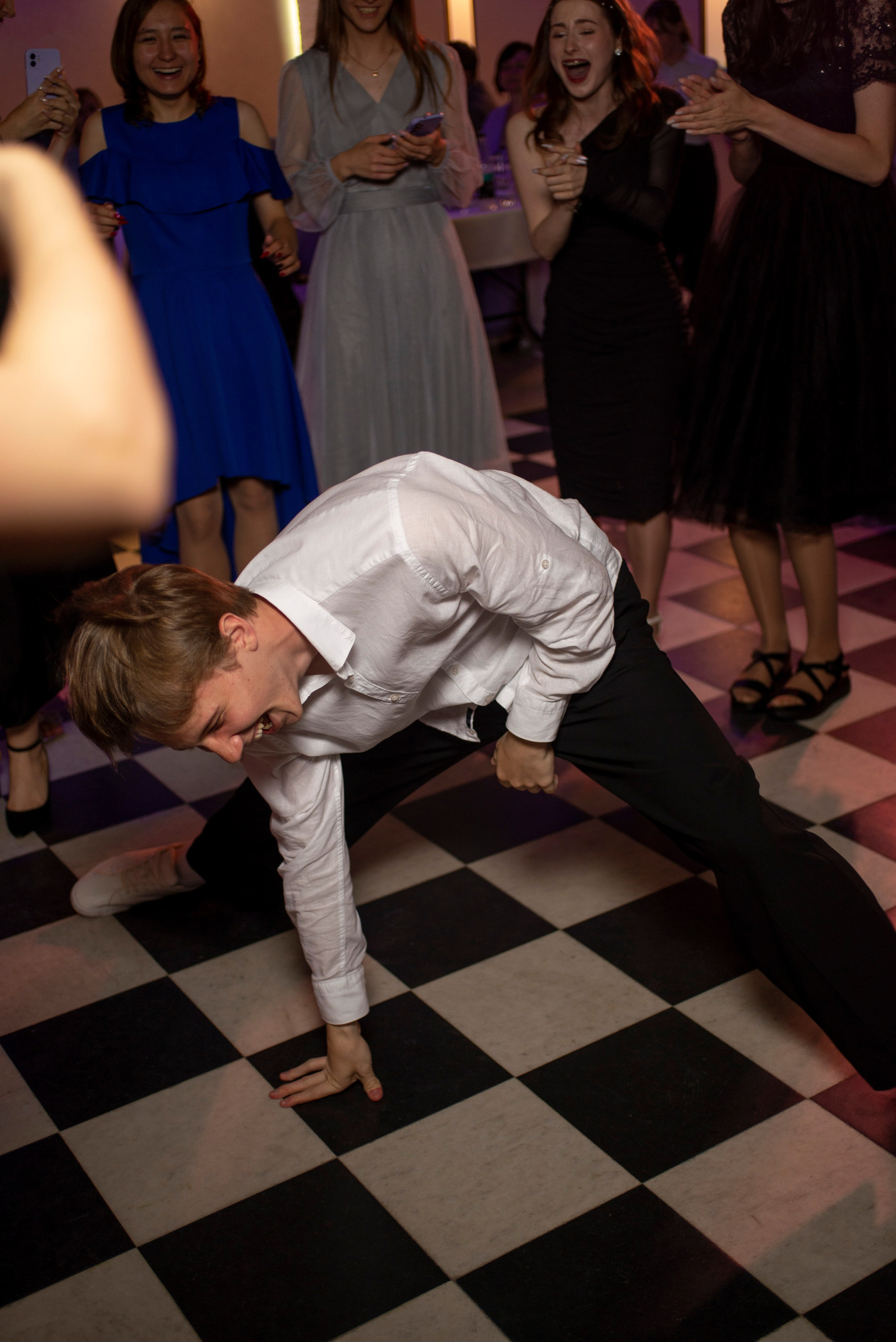 Репортажная фотосъемка выпускного дня. Выпускные альбомы Екатеринбург