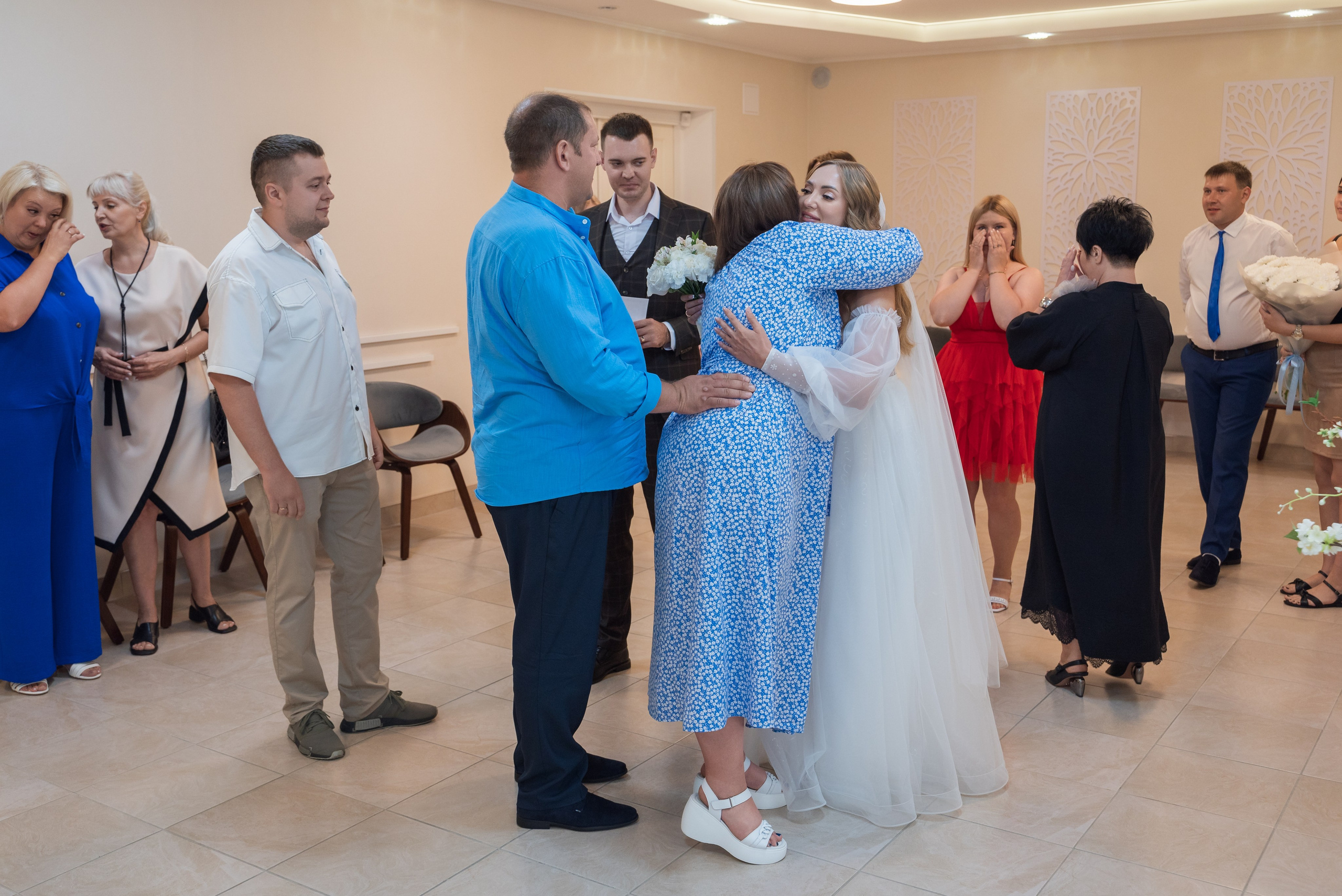 Свадебный фотограф Новосибирск октябрьский загс. Свадебный фотограф Новосибирск Мария Раменская