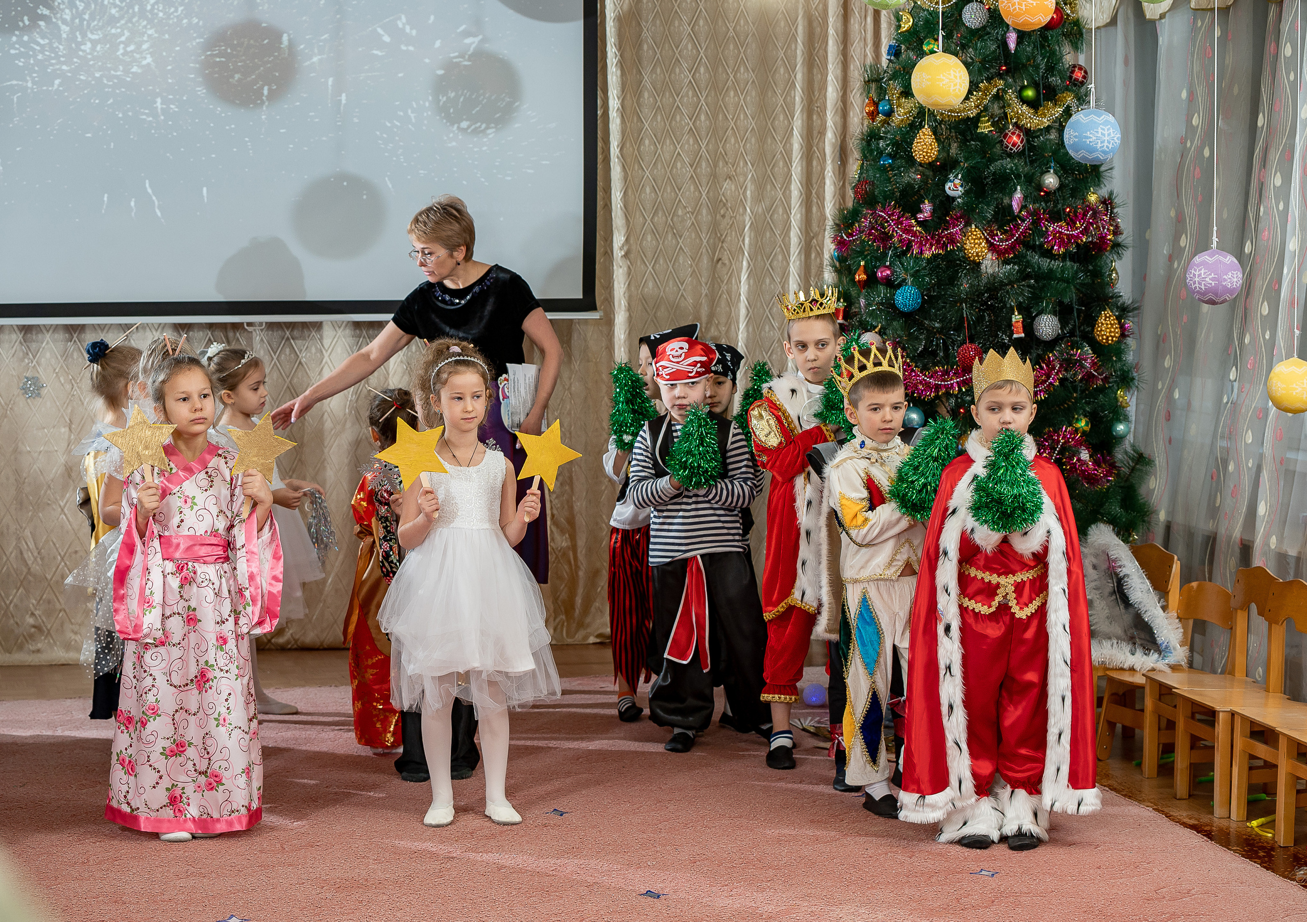 Утренники в детском саду. Ваш фотограф Саша Шапулина