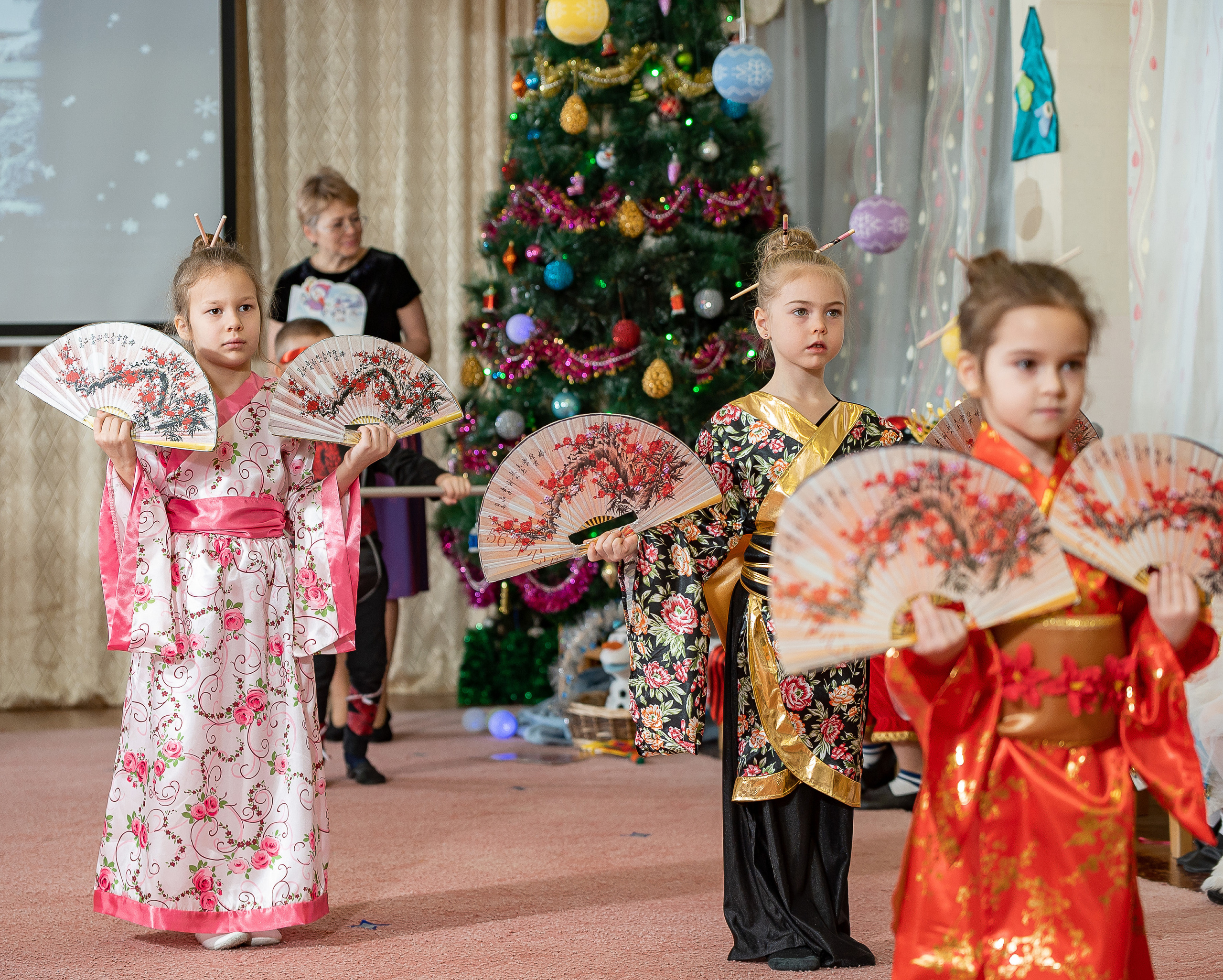 Утренники в детском саду. Ваш фотограф Саша Шапулина
