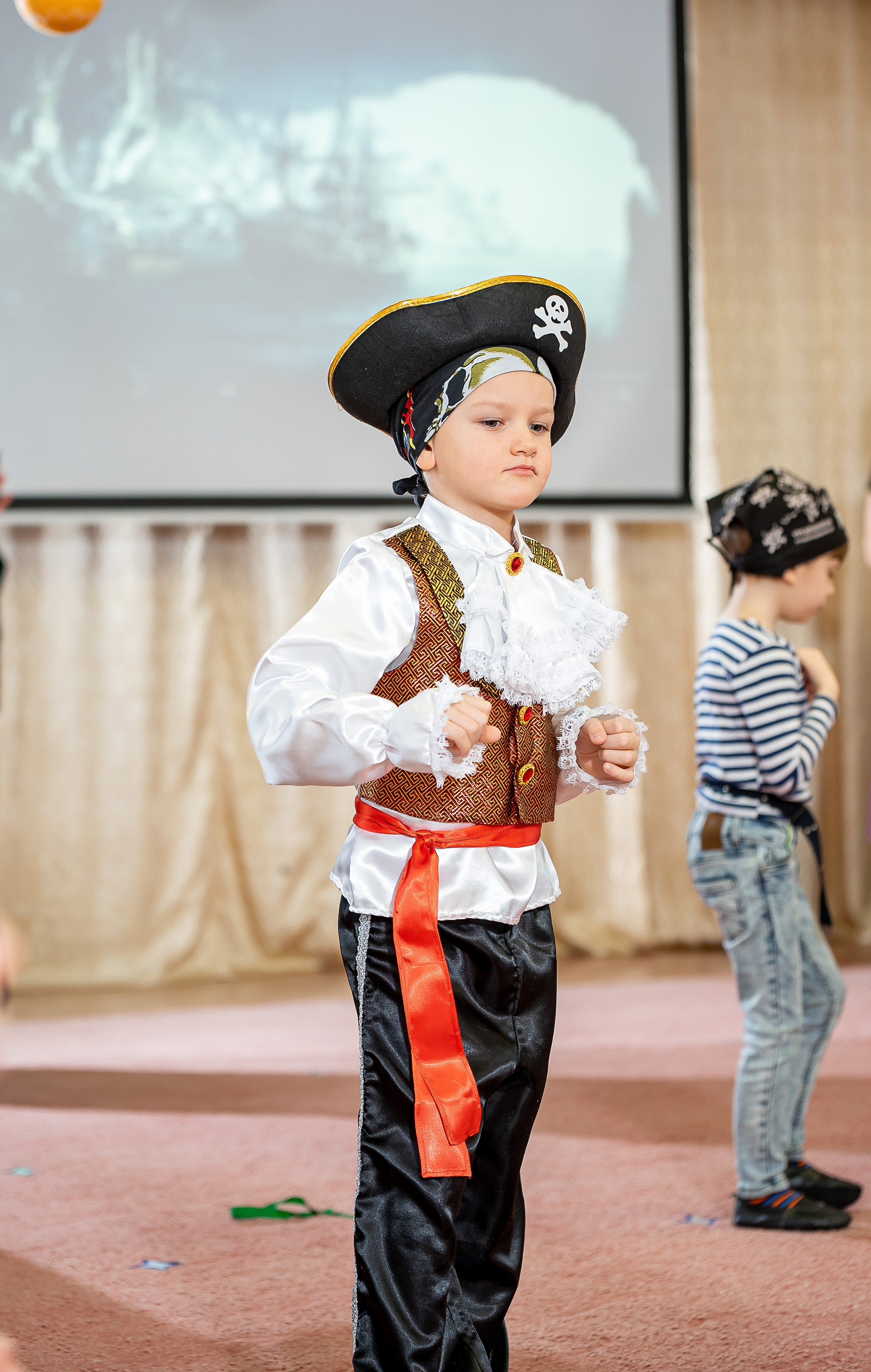 Утренники в детском саду. Ваш фотограф Саша Шапулина