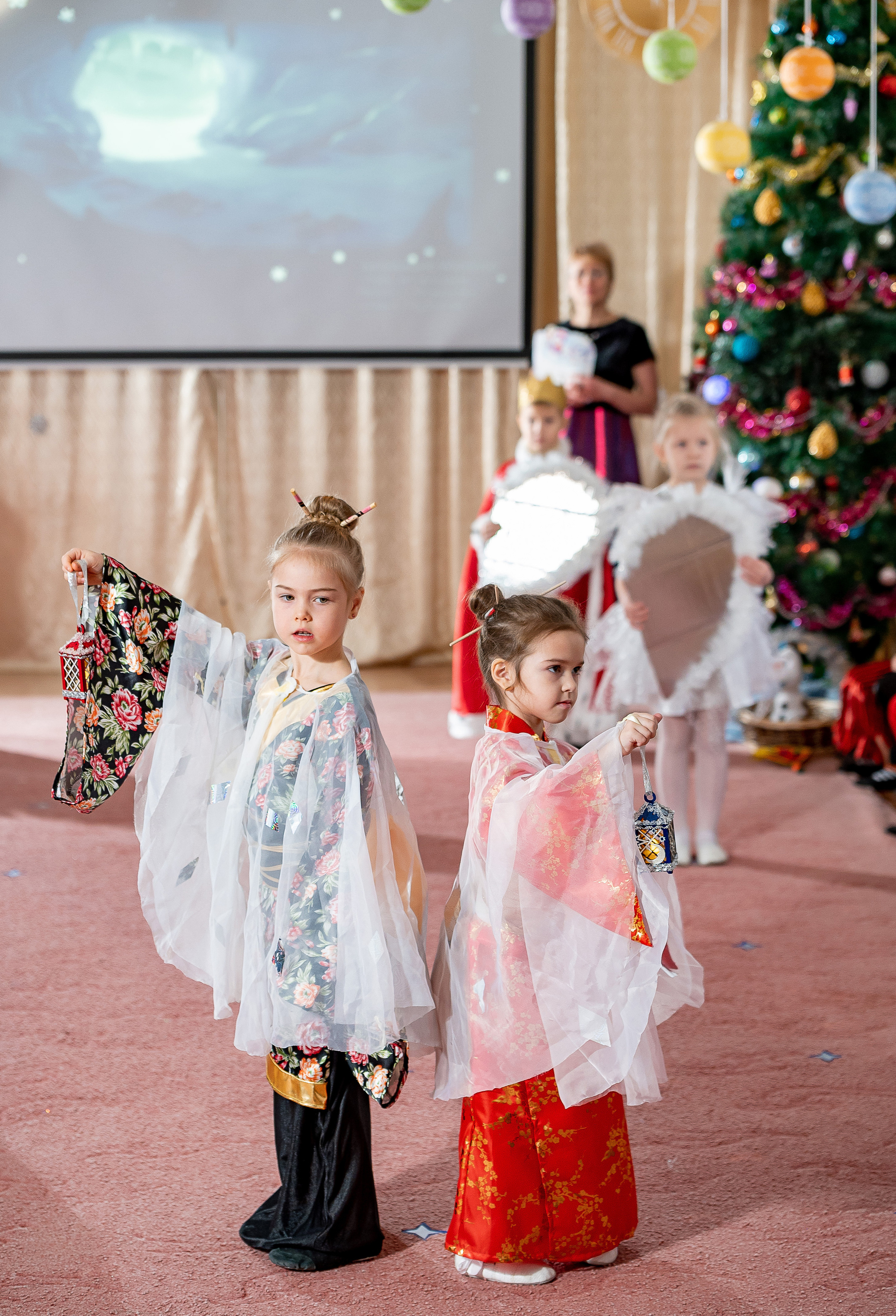Утренники в детском саду. Ваш фотограф Саша Шапулина