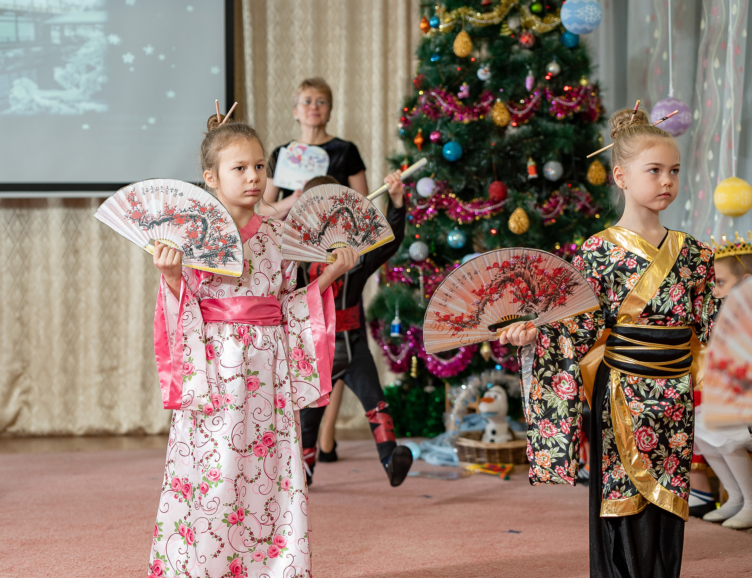Утренники в детском саду. Ваш фотограф Саша Шапулина