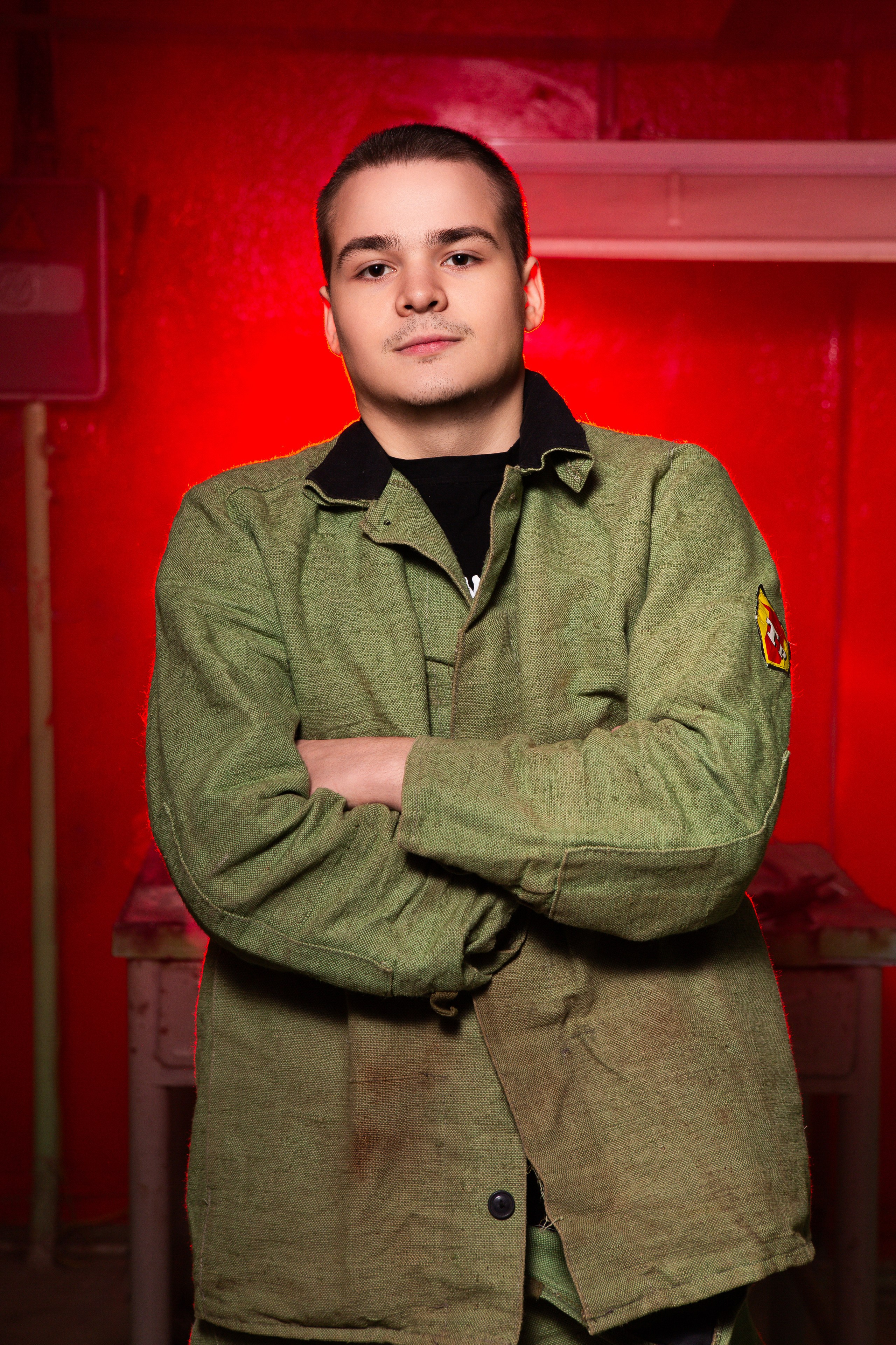 Портретная Фотосессия в Цеху для Выпускников Сварщиков | Твой Альбом Мценск. ТВОЙ АЛЬБОМ / ТВОИ ПРАВИЛА