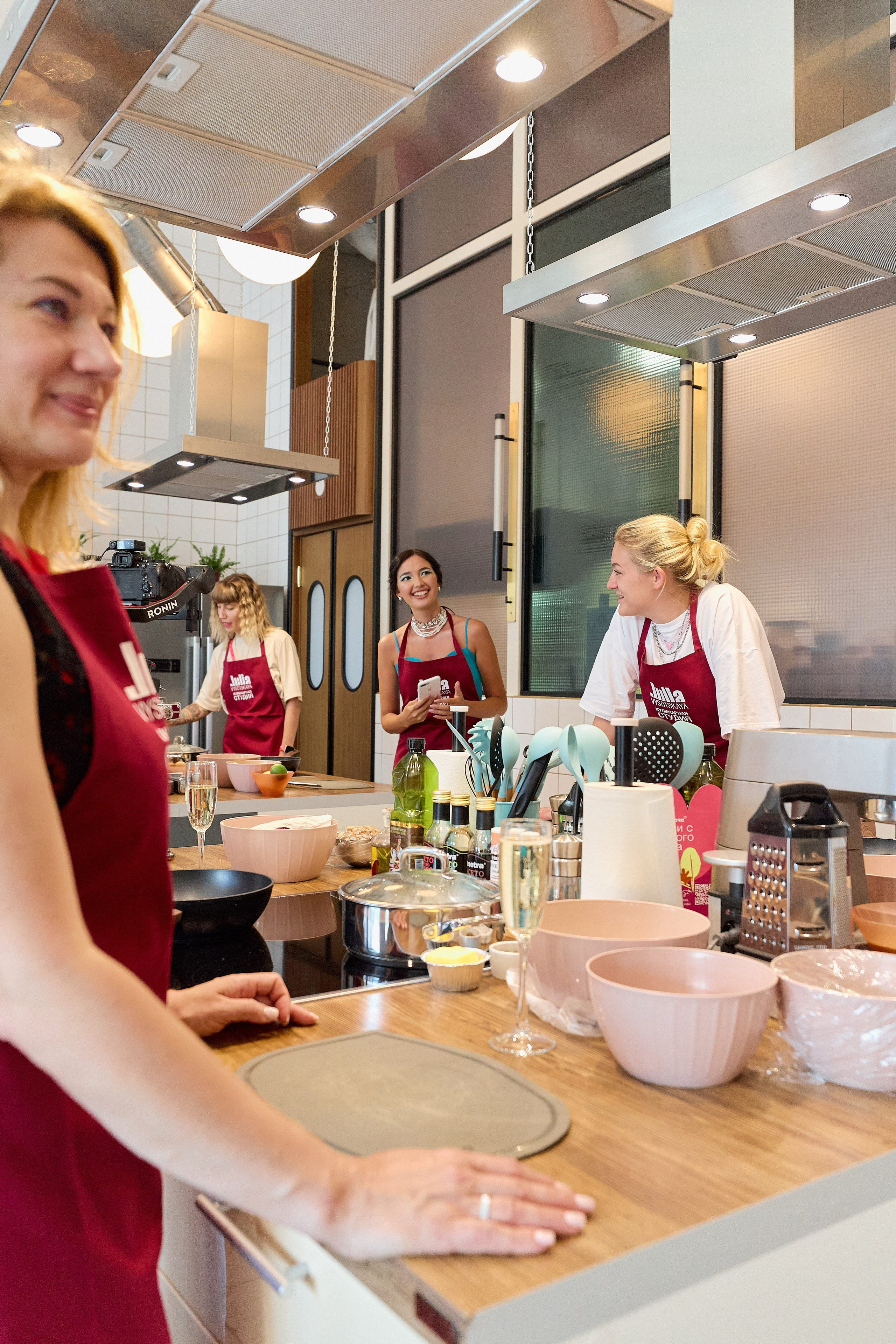 Ava Group. Святослав Лебедев | Рекламный фотограф — Коммерческая съемка, Арт-дирекшн, AI-интеграция