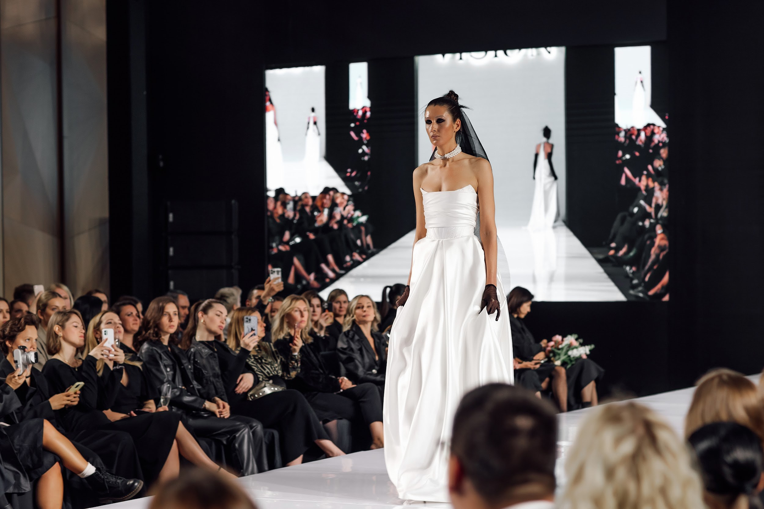 VISION. Любовь Чуляева — свадебный фотограф в Москве и Европе