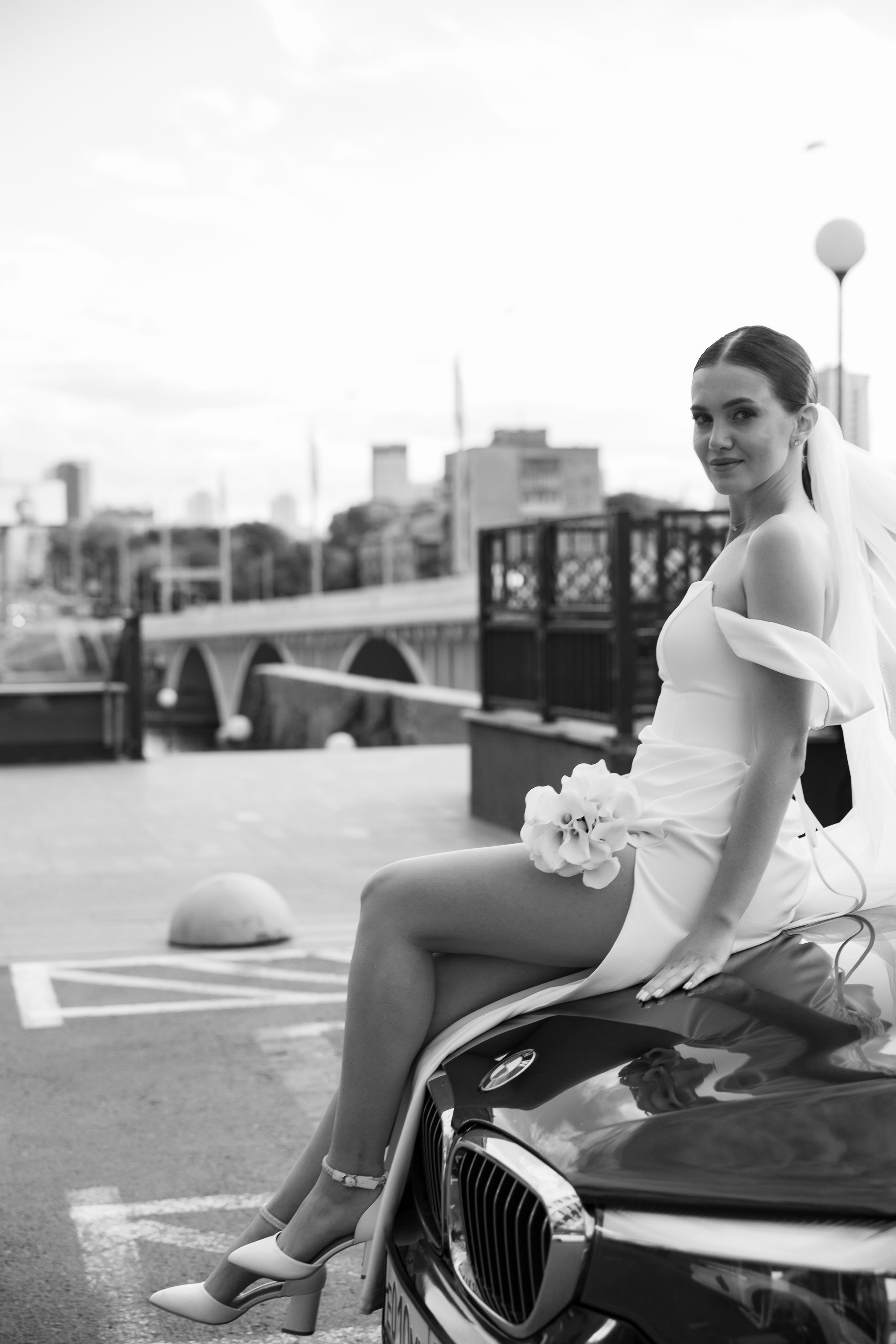 девушка и машина