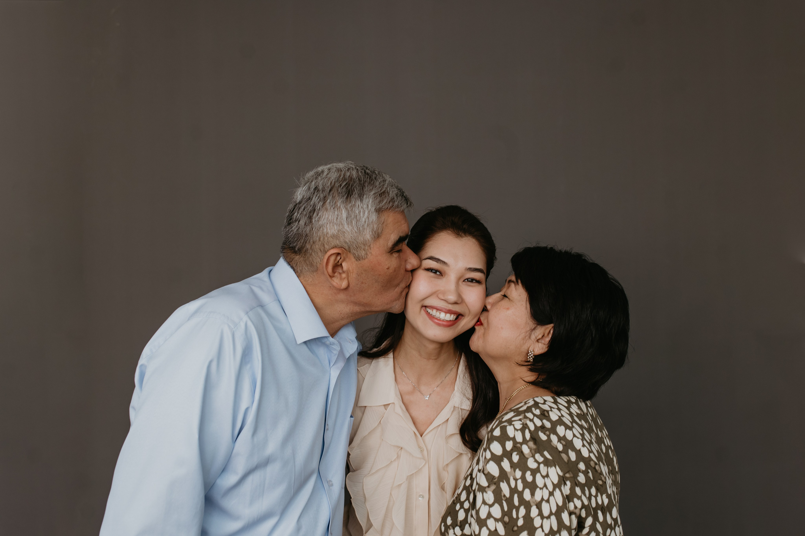 Семейные истории. Свадебный и семейный фотограф в Алматы Laura Dosmann