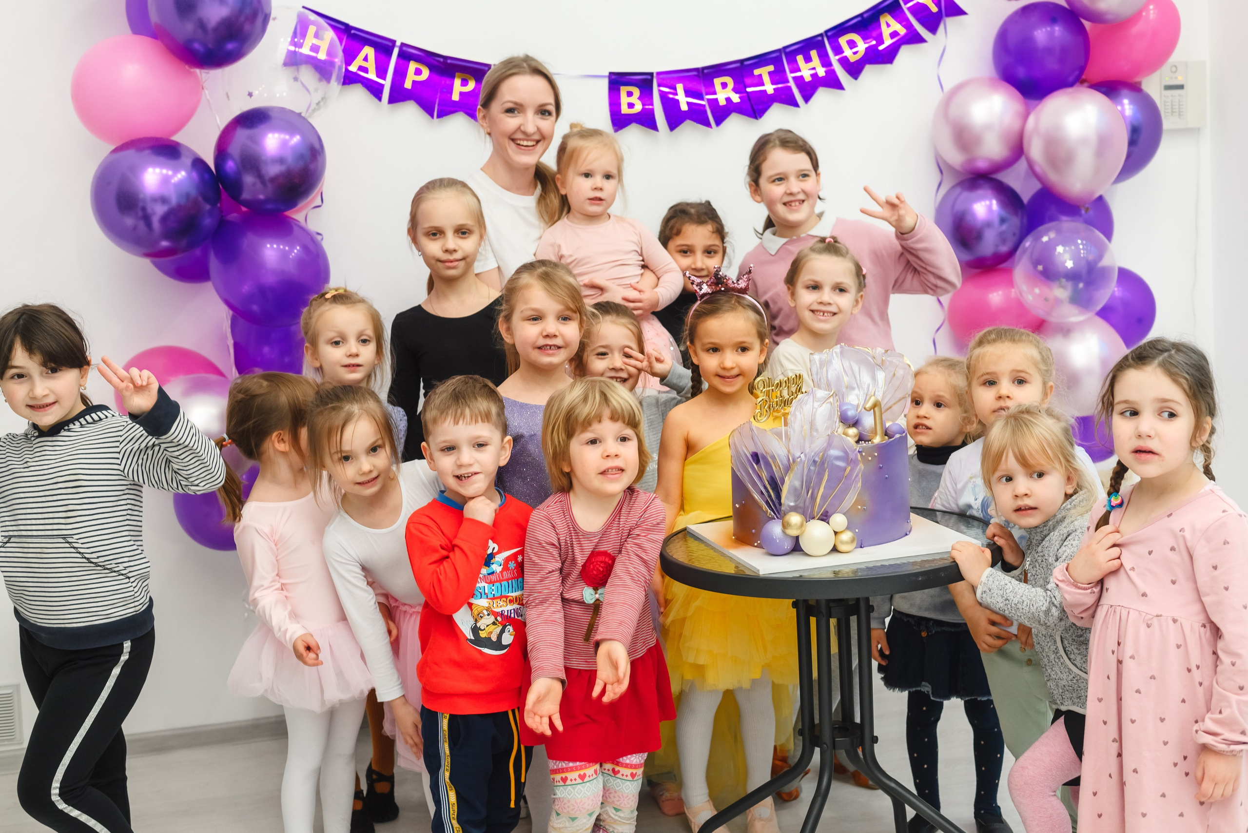 Студия танцев Mille Dance Батуми. Фотограф Белград фото для бизнеса, предметная съемка, мероприятий
