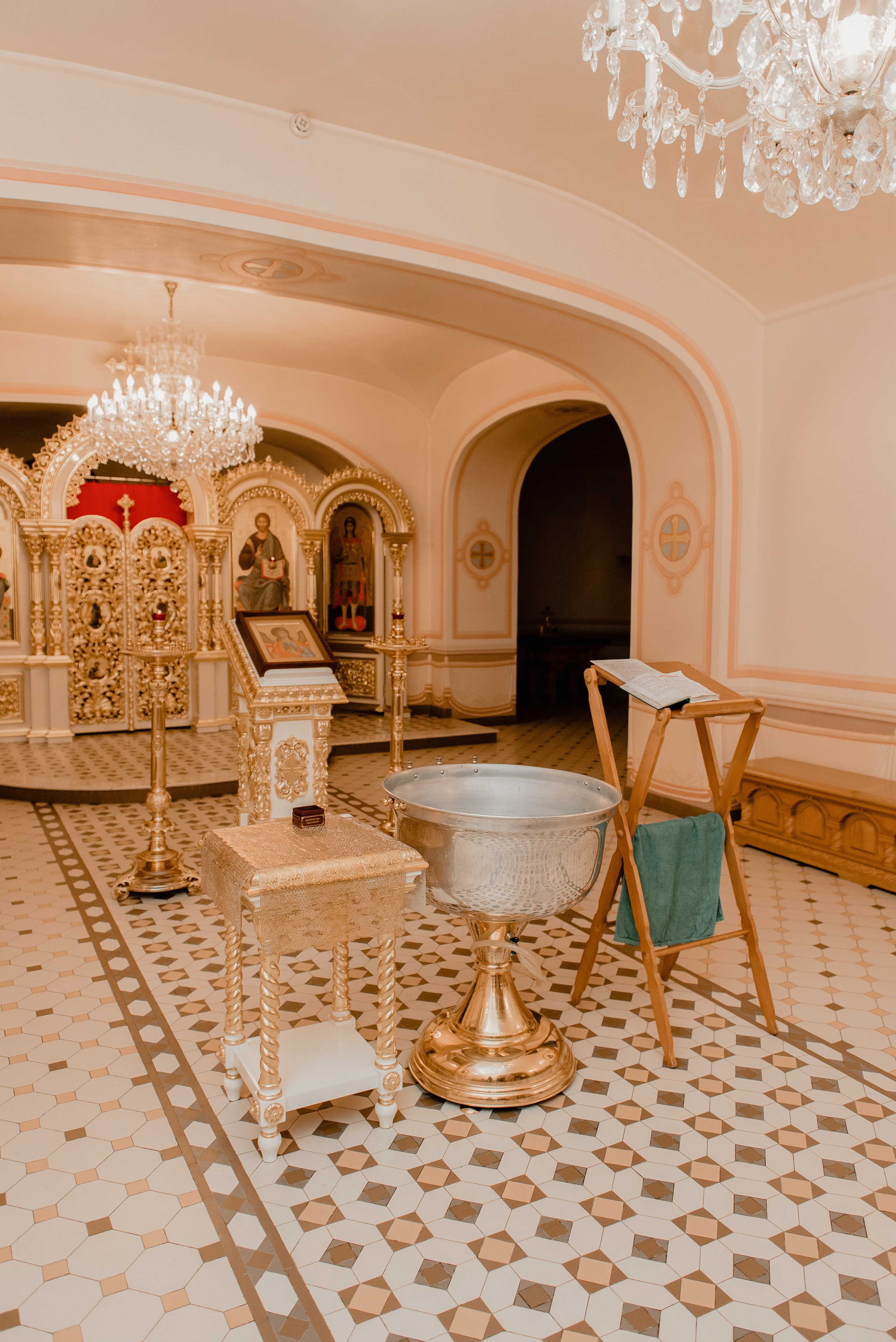 Церковь Иоанна Кронштадтского крестины фотосессия. Фотограф Рязань. Дарья Дмитриева